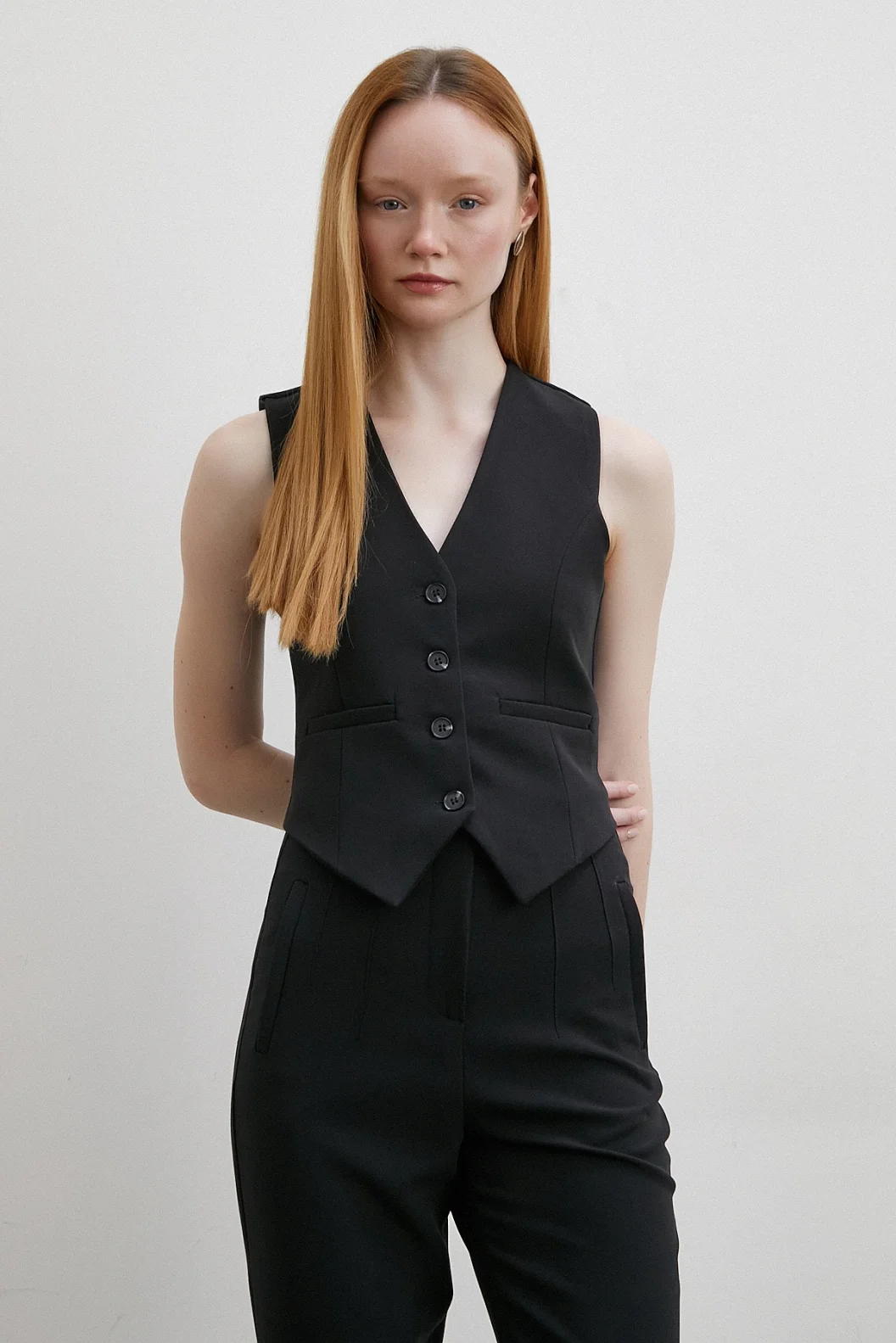 سترة بجيوب بطانة سوداء