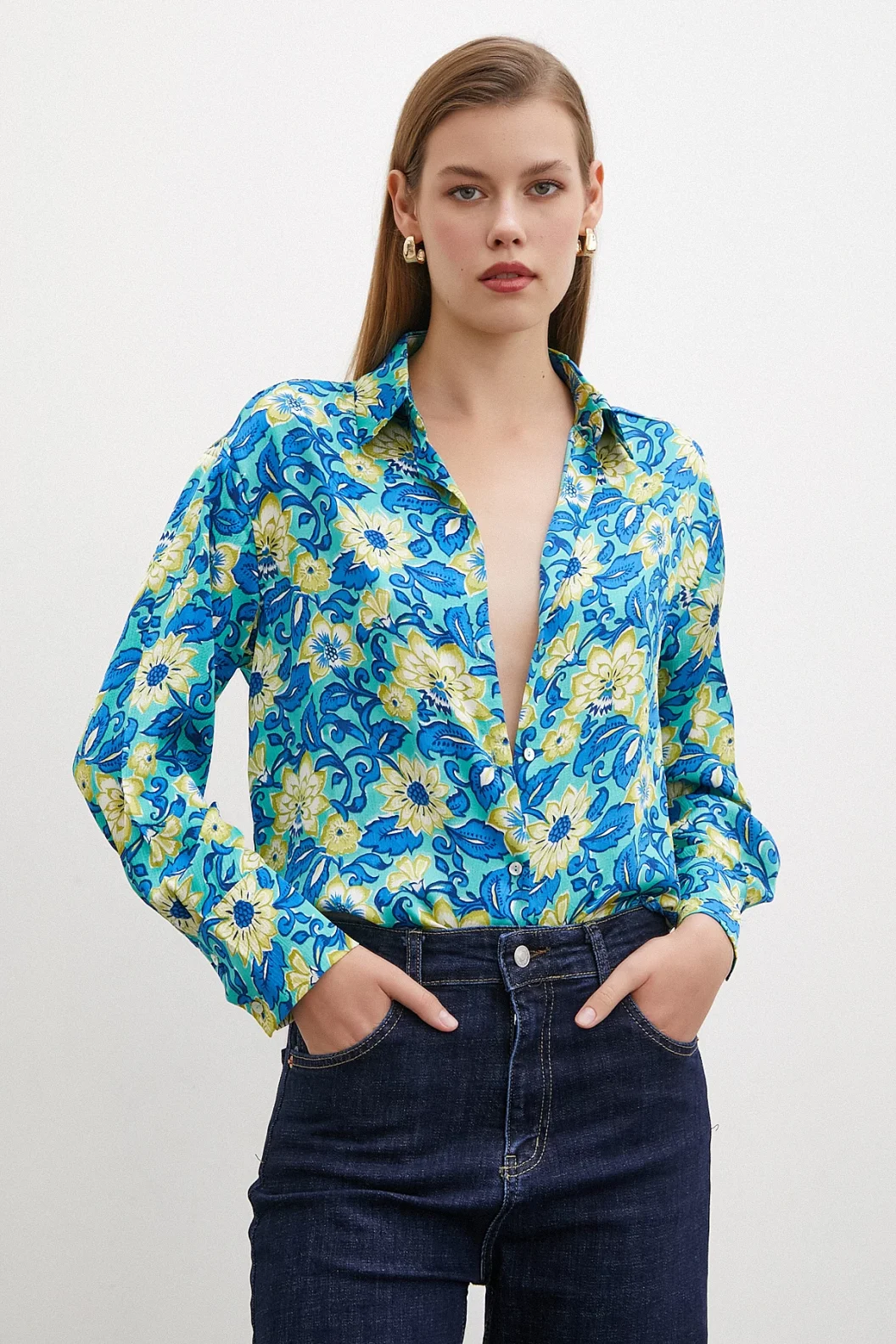 قميص بنقشة لوتس أزرق