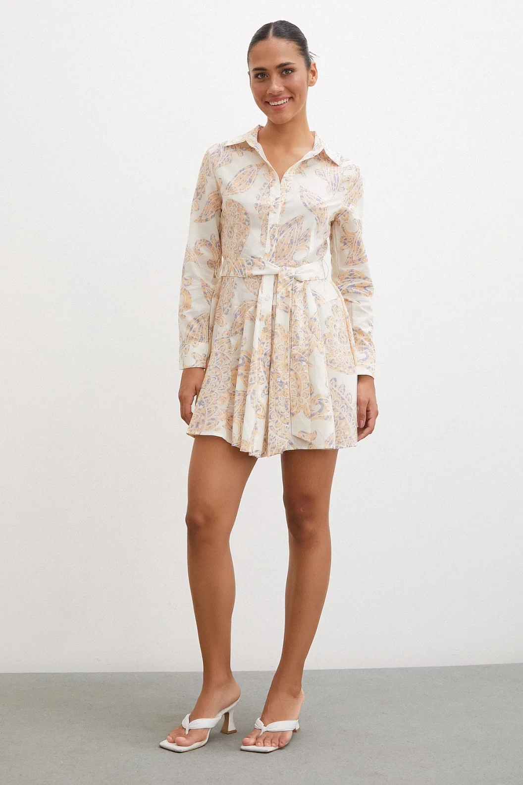 فستان مطبوع بنقوش غودي