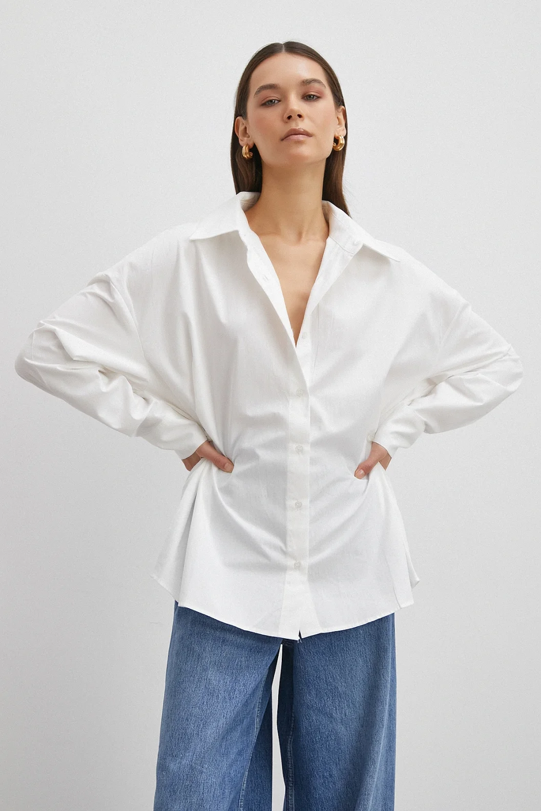 Düğme Detaylı Pamuklu Gömlek Beyaz