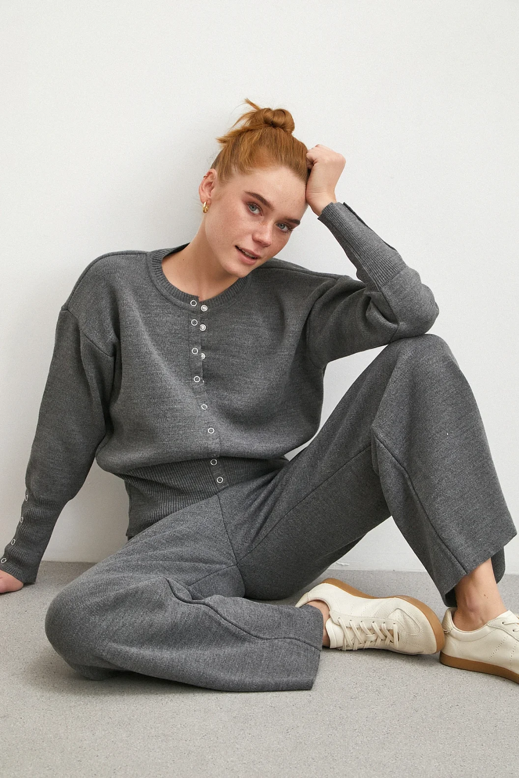 Çıtçıtlı Pantolonlu Triko Takım Antirasit