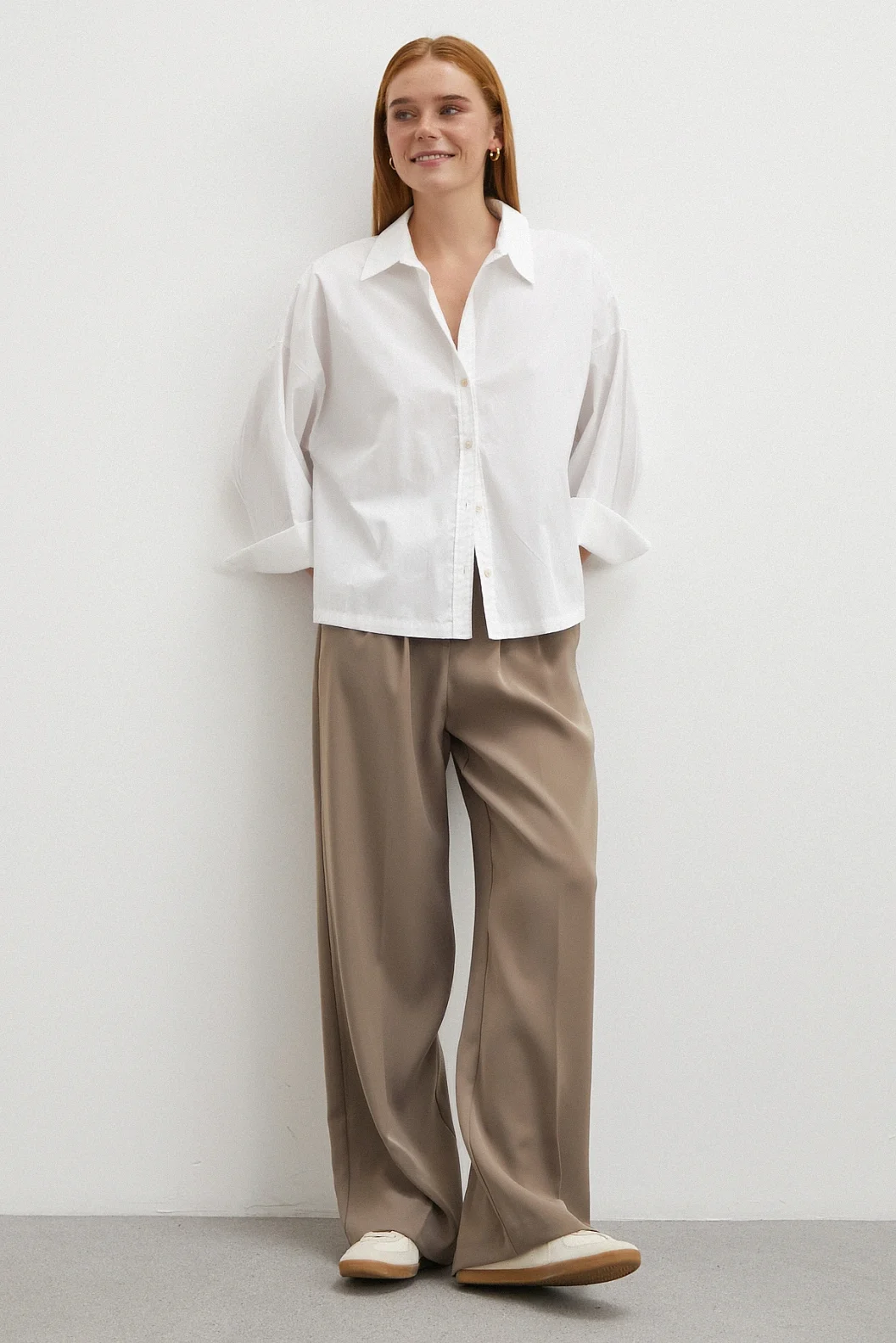 Beli Lastikli Pileli Geniş Paça Pantolon Vizon