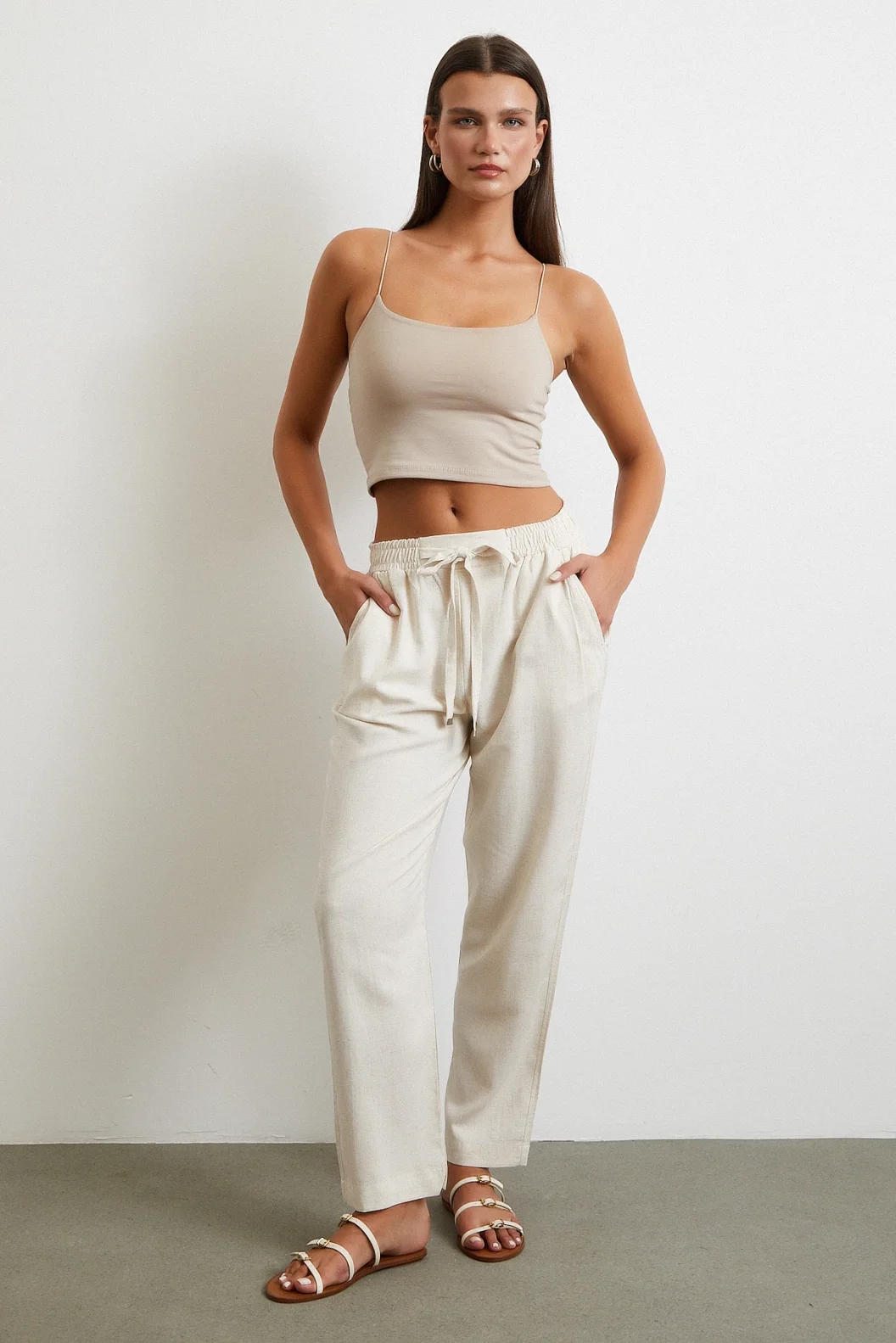 سروال كلاسيكي بخصر مطاطي بيج