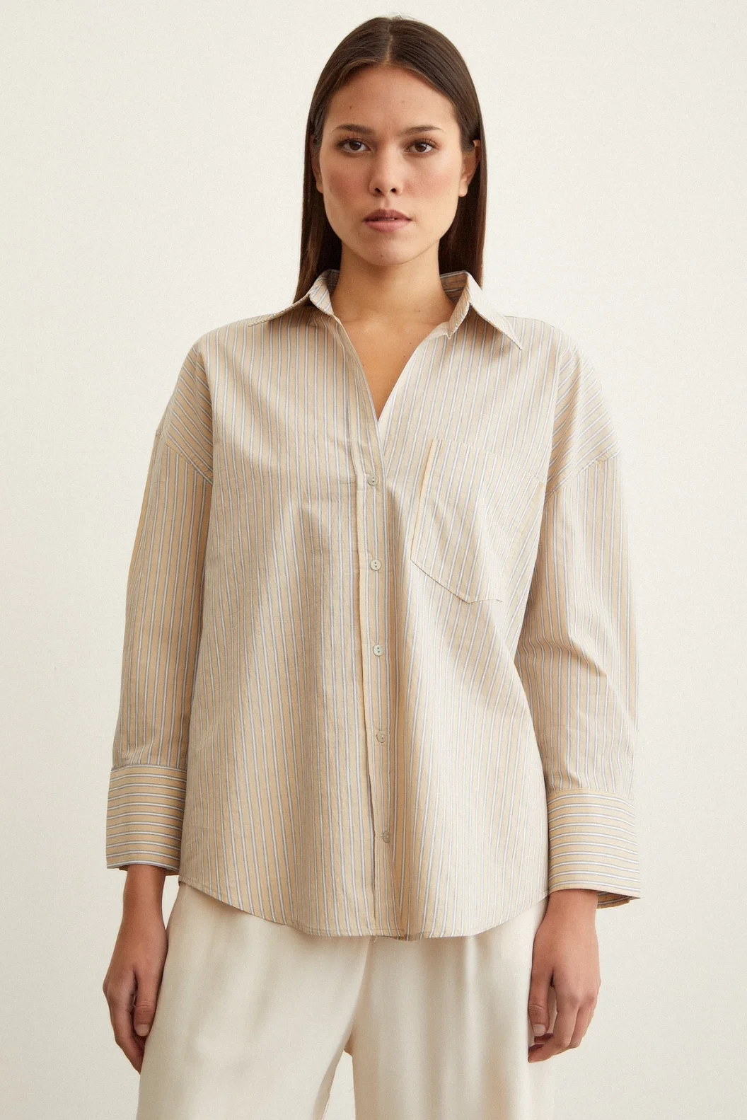 Übergroßes Gestreiftes Hemd Beige