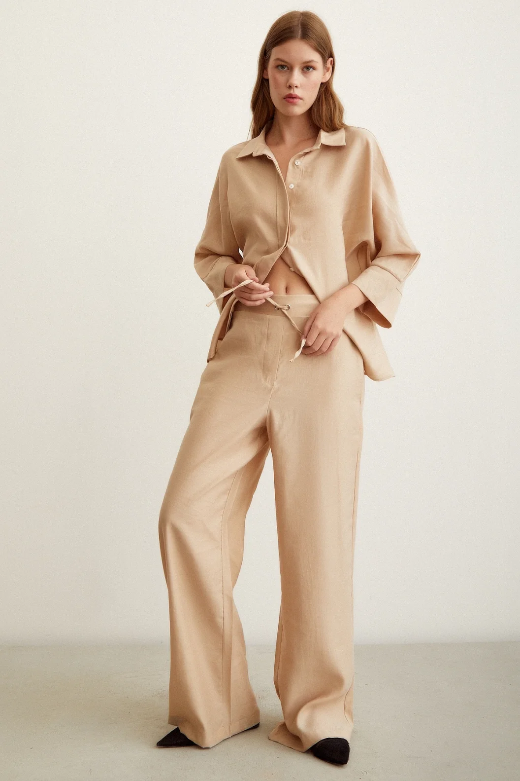 سروال بيج بخصر مطاطي