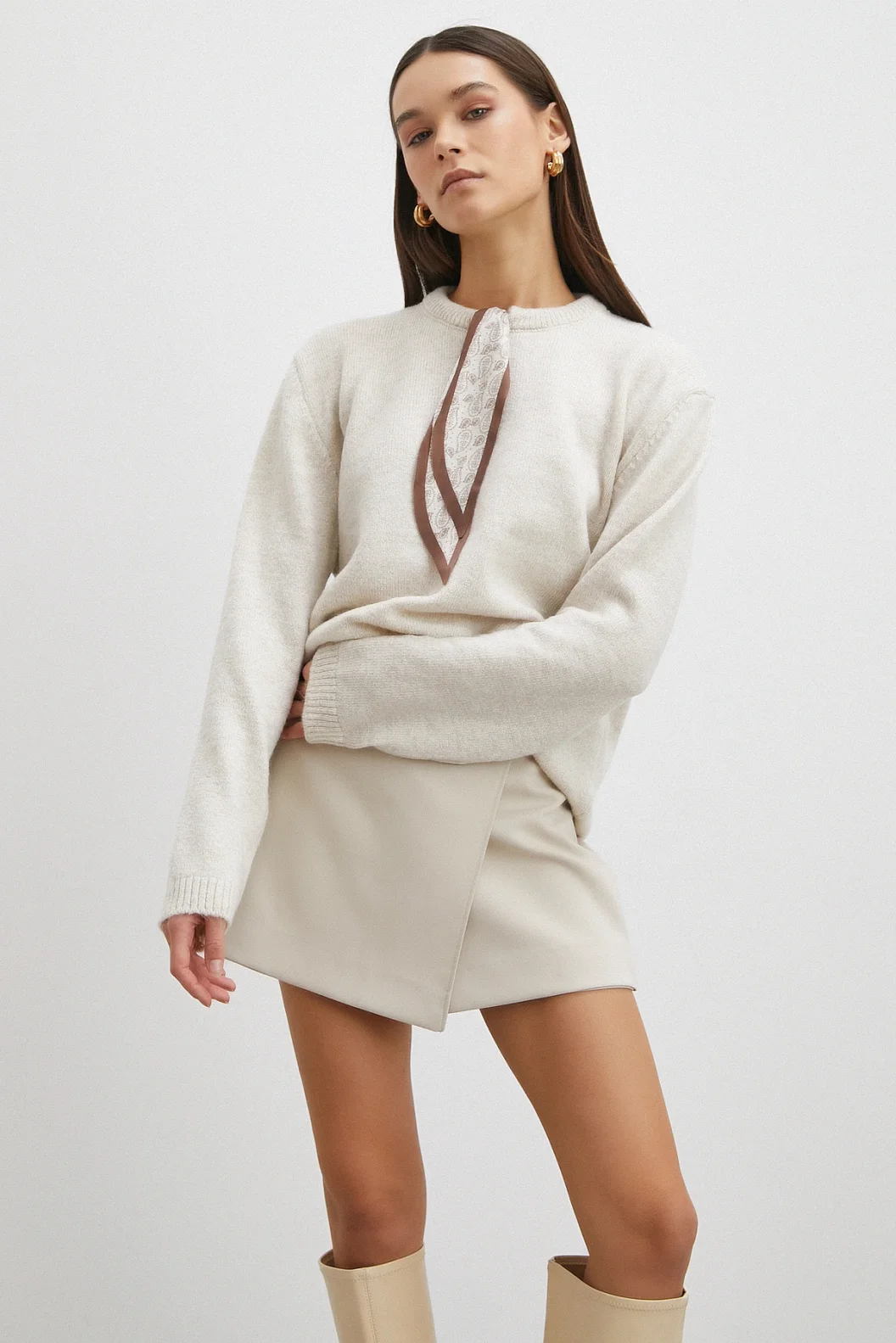 Fularlı Uzun Kollu Kazak Ekru