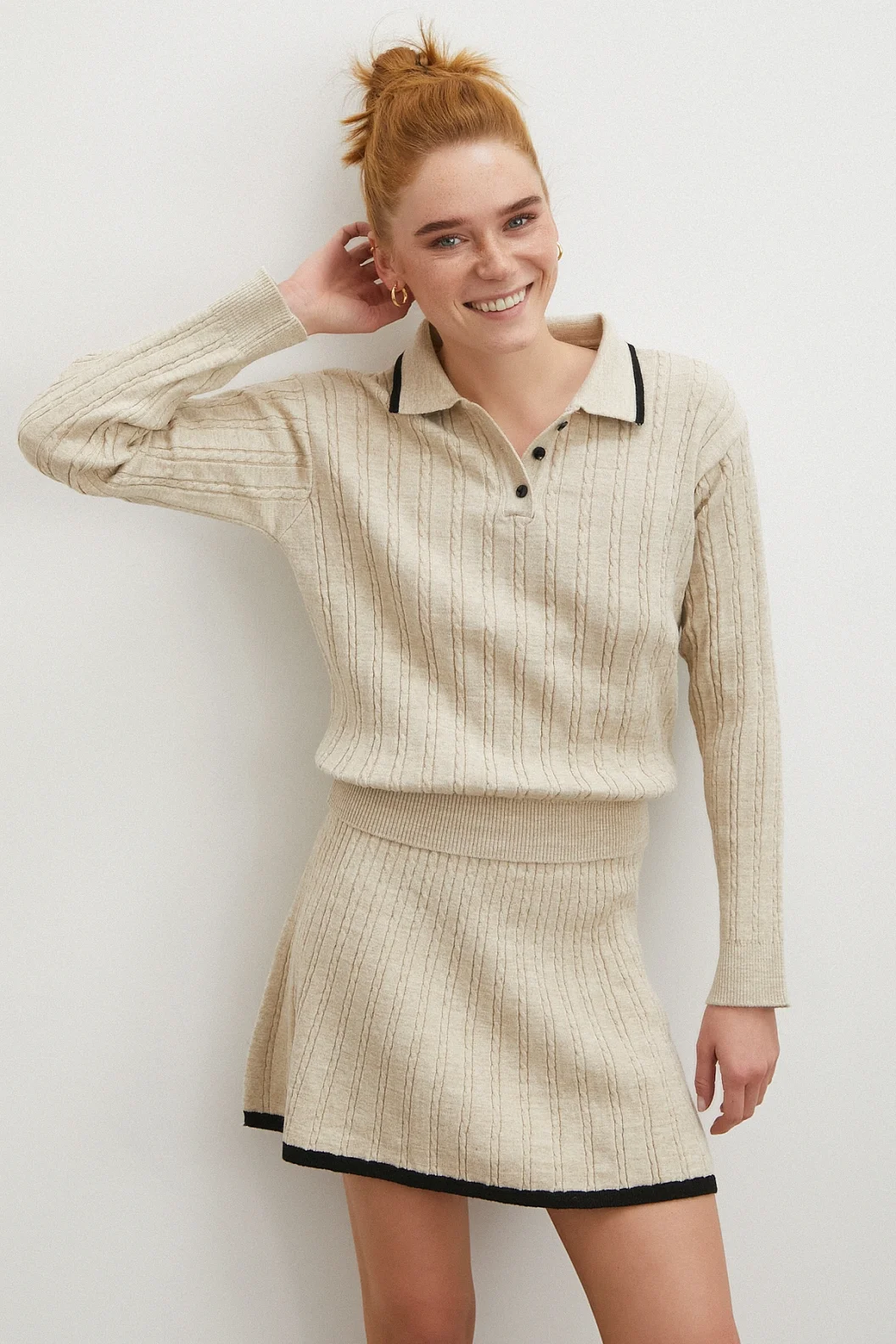 Polo Yaka Etekli Takım Ekru