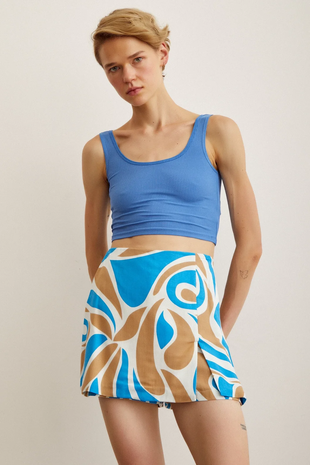 قميص كروب بحمالات - أزرق