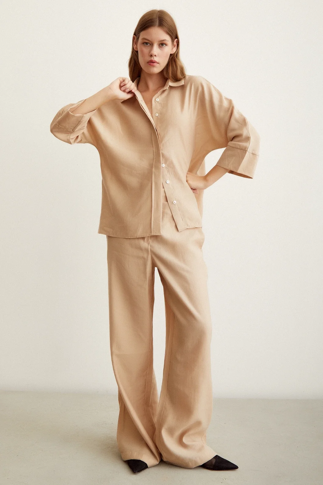 Bat Sleeve Linen Shirt Beige