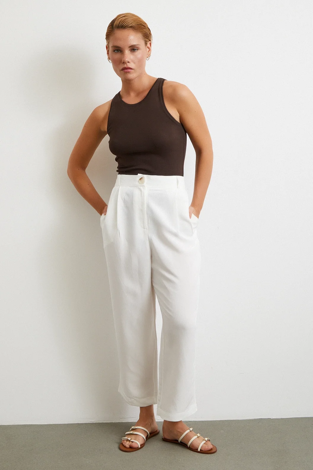 بنطلون قماش لين بجيبين