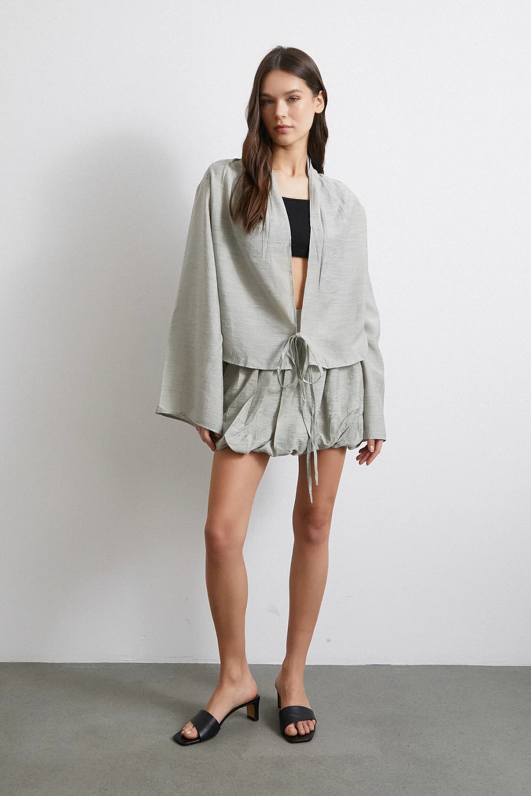 Gefütterter Ballonrock mit Steinen