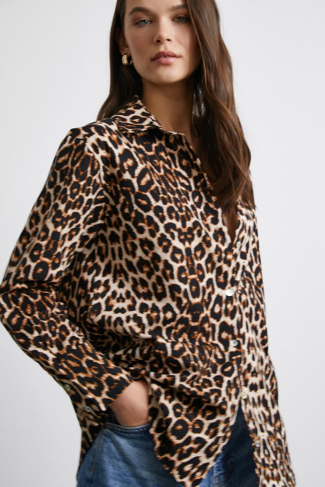 قميص بوبلين بتصميم جلد النمر بيج