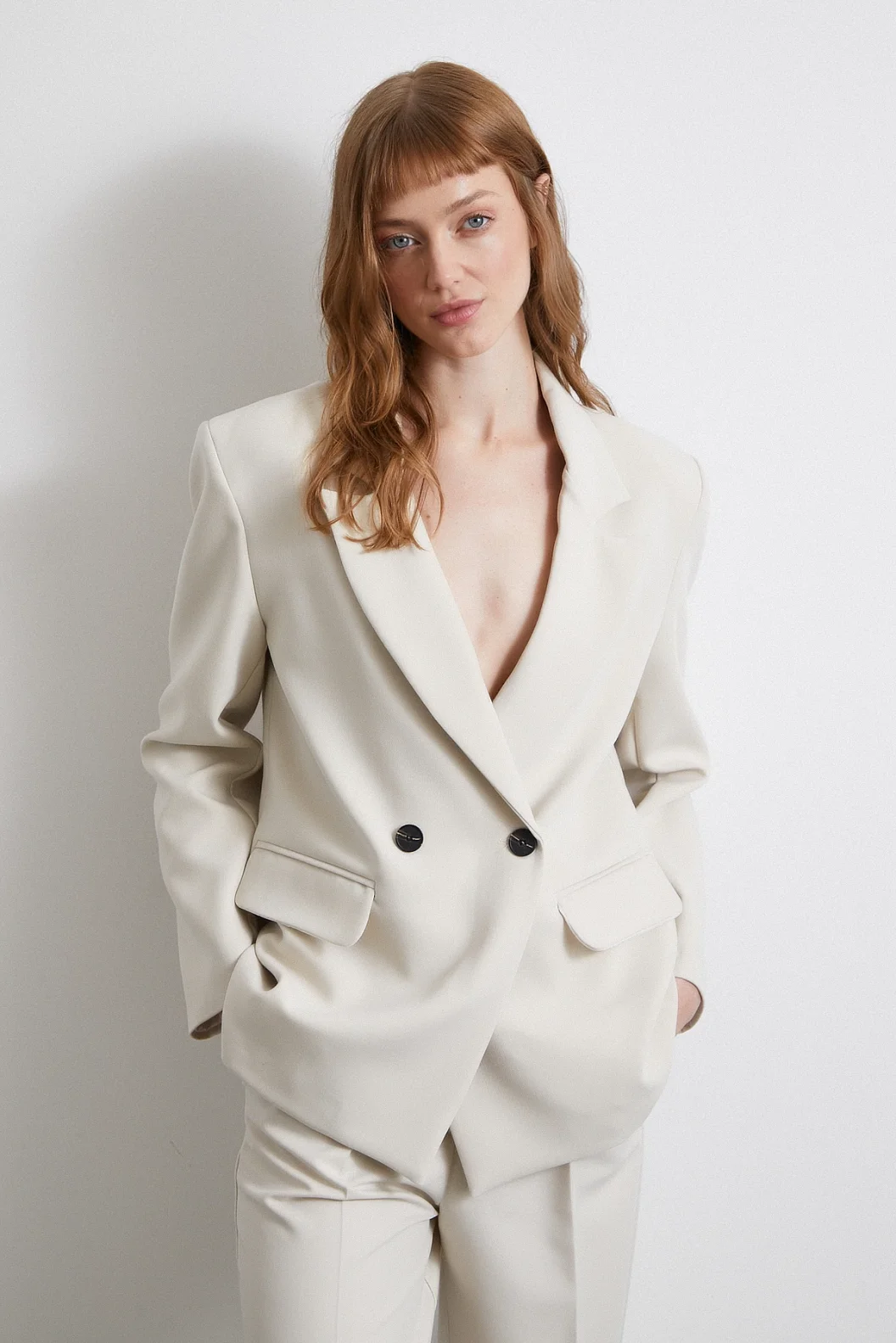 السترة بوليفيسكو الكلاسيكية العظام