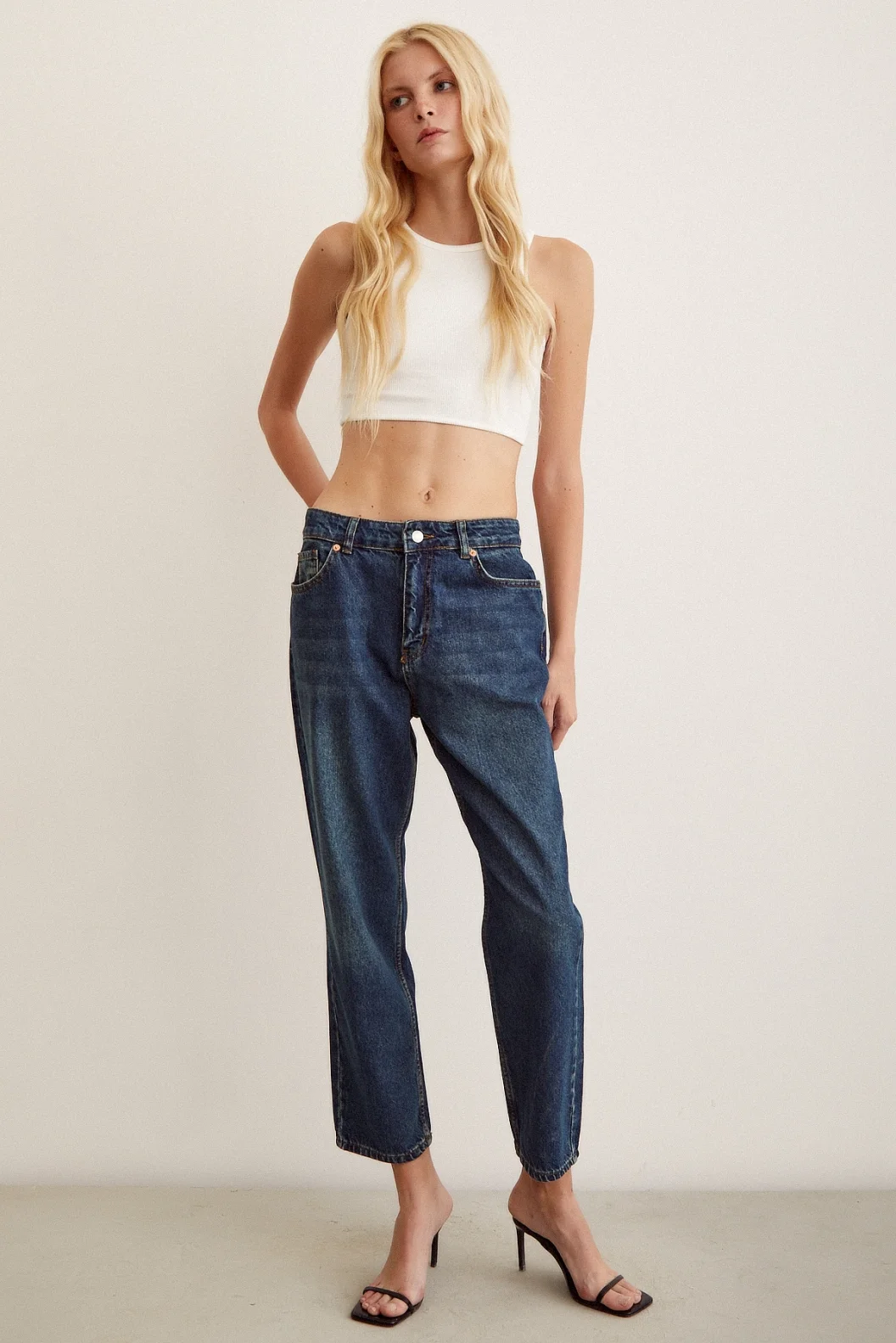 يرتفع بانت موم جين لون أزرق