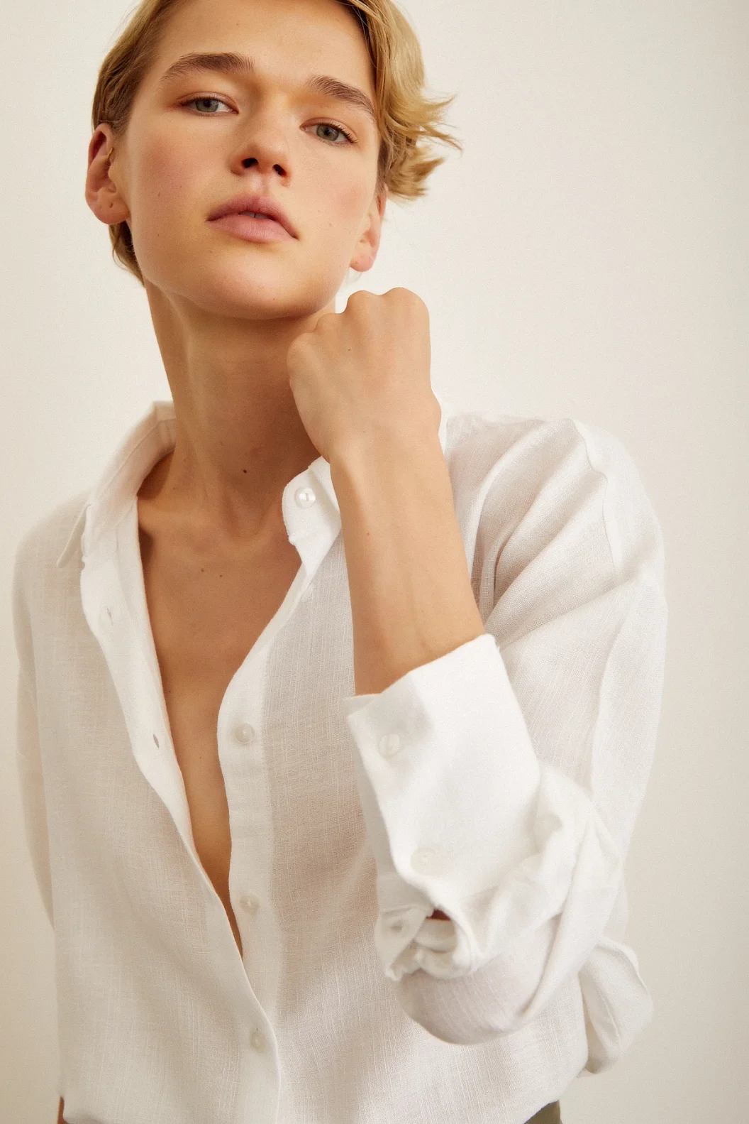 قميص روبالي أوفيرسايز أبيض