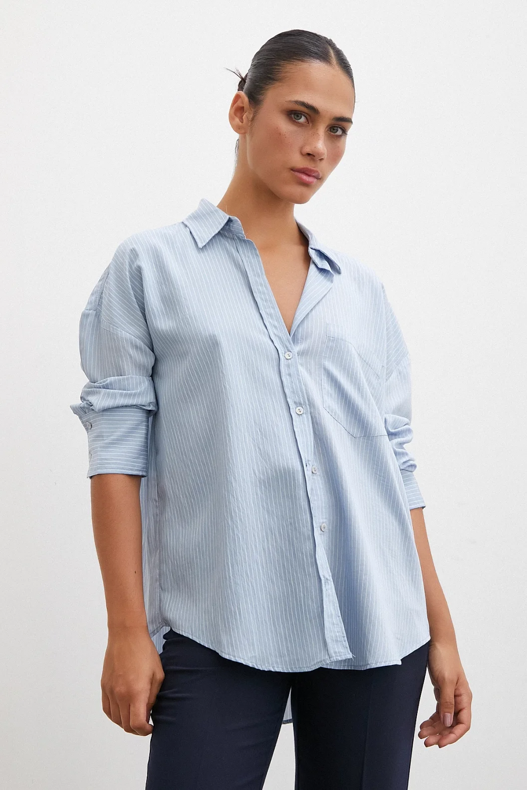 Gestreiftes Hemd mit Tasche Blau