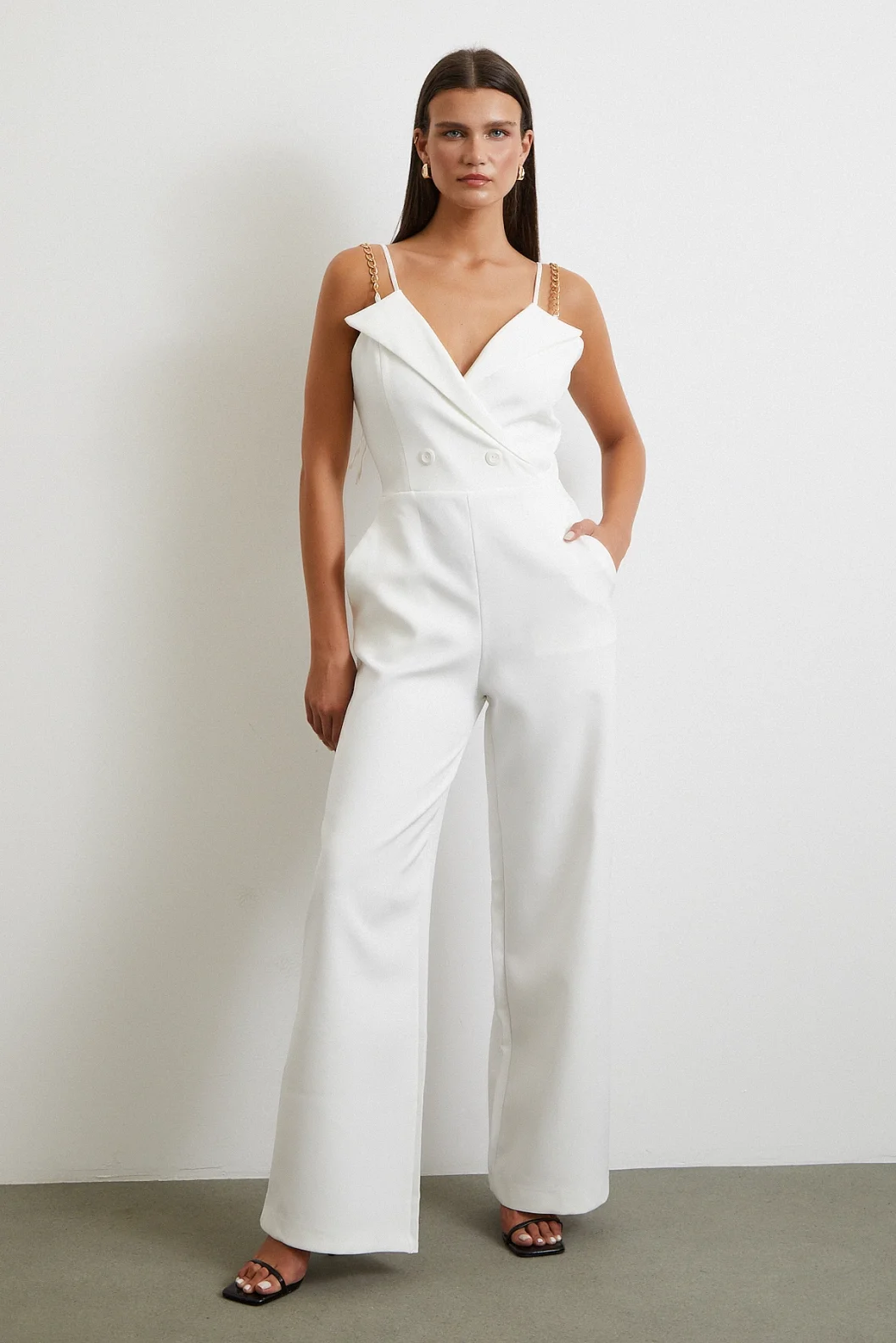 زيب تفصيل تولوم أبيض