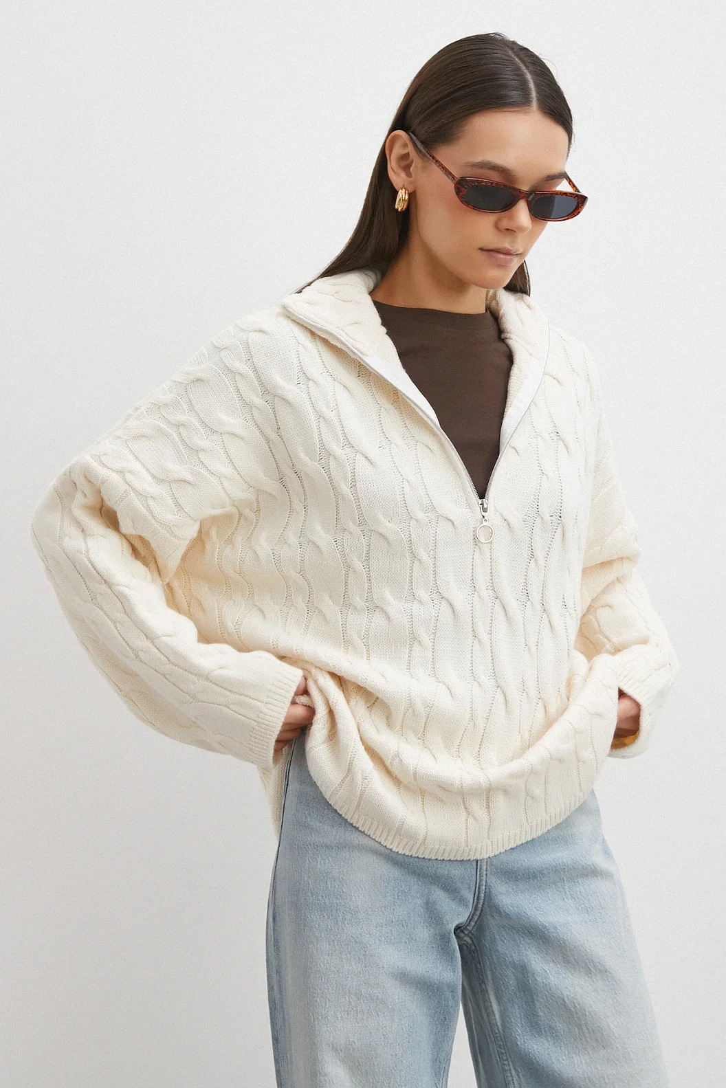 Saç Örgülü Yarım Fermuarlı Kazak Ekru