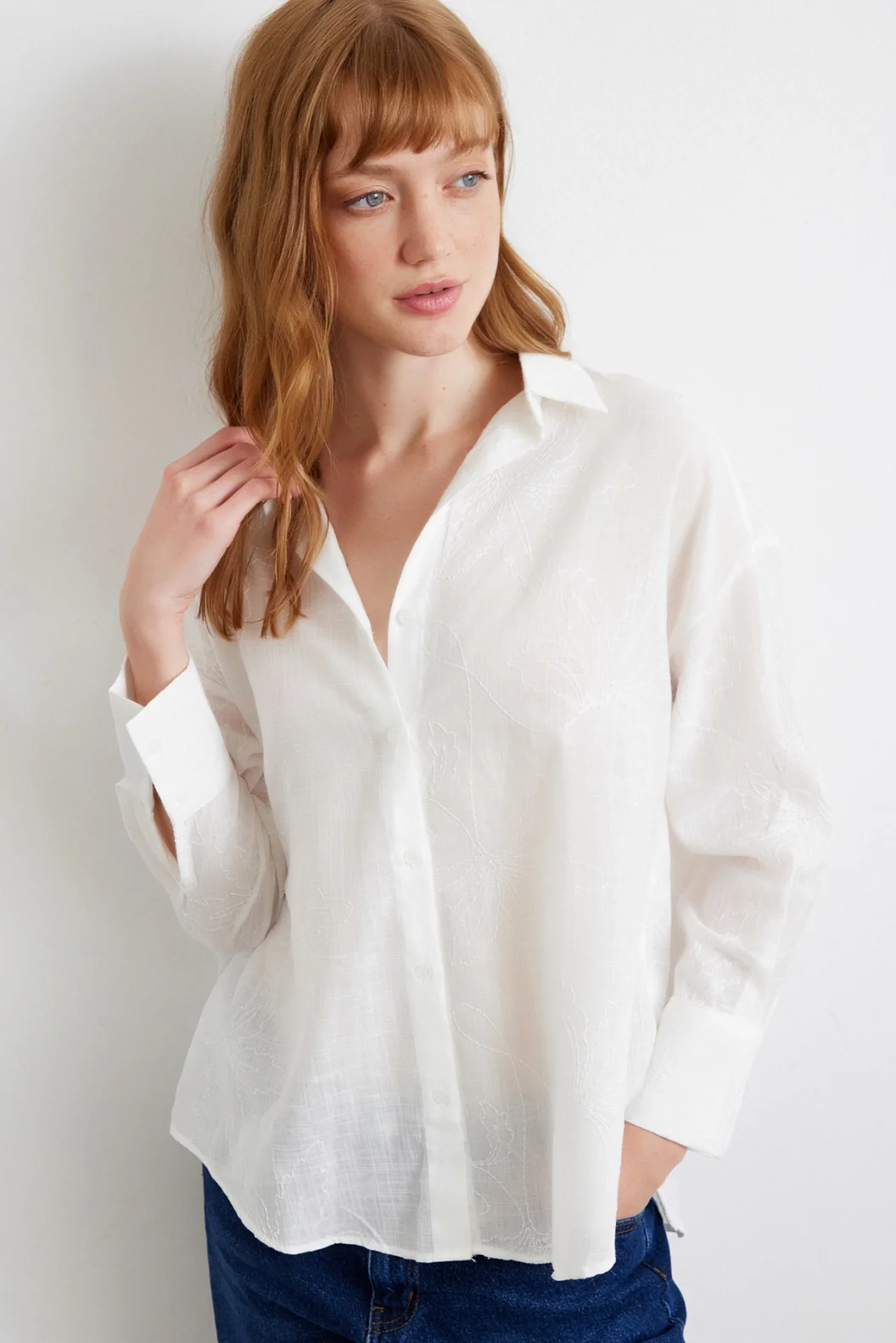 Nakış Detaylı Gömlek Beyaz