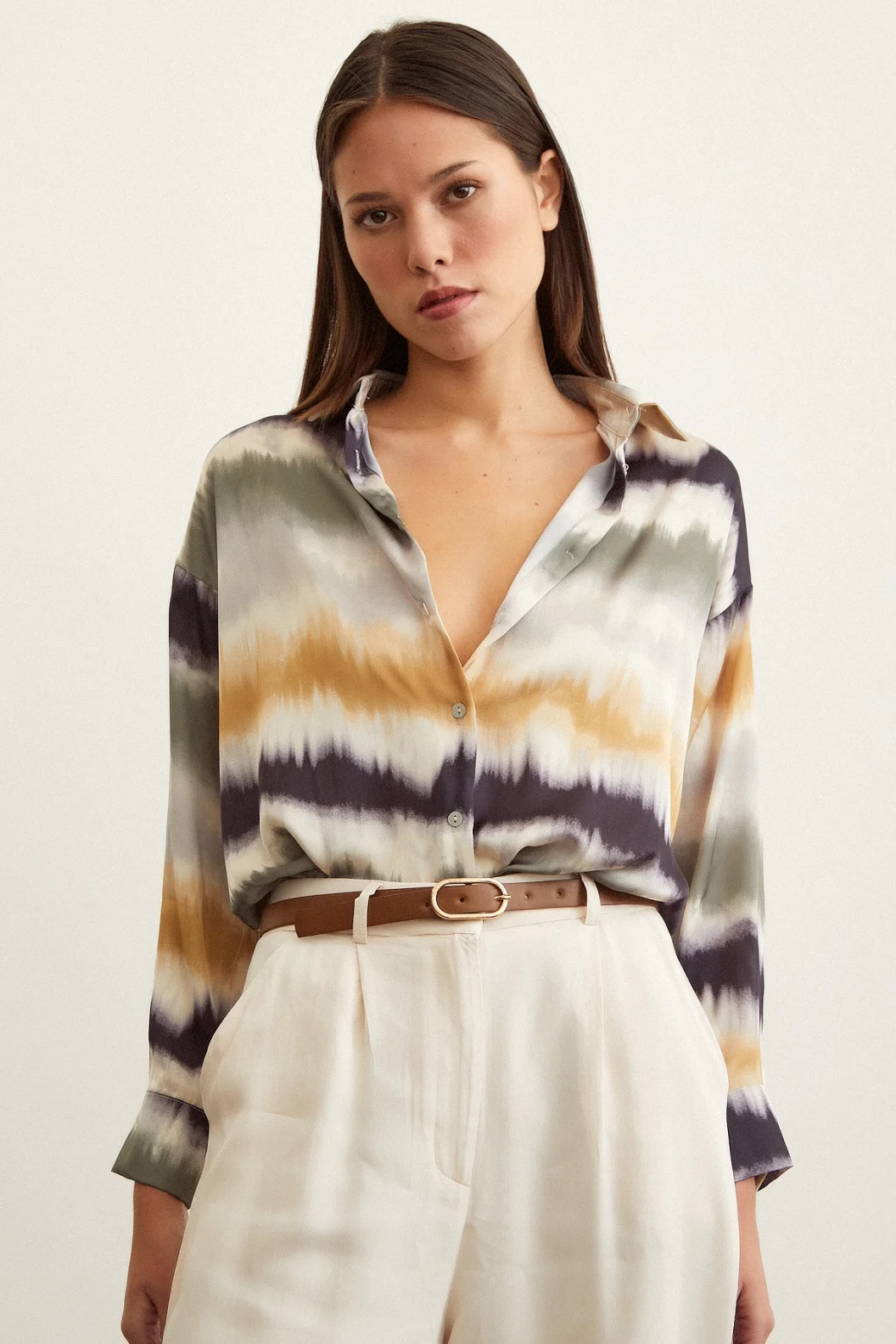 Fließende Farbige Hemdbluse Khaki