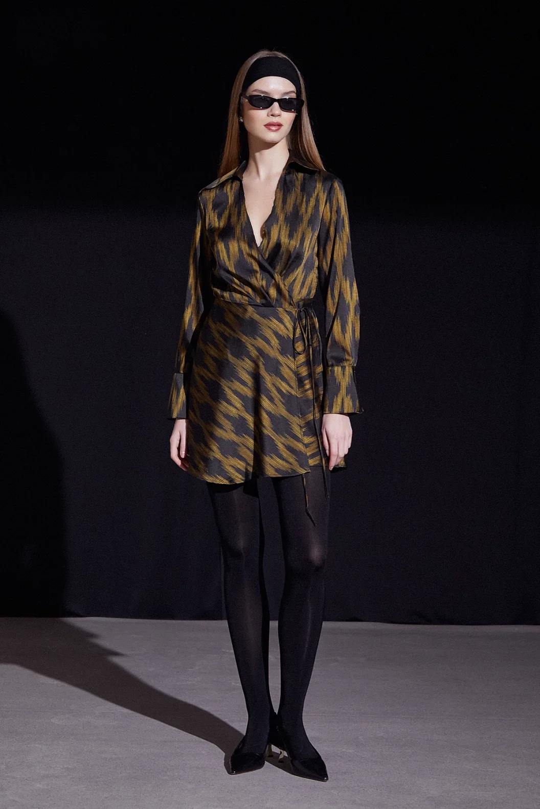 Wickelkleid mit Rambanbindung Schwarz