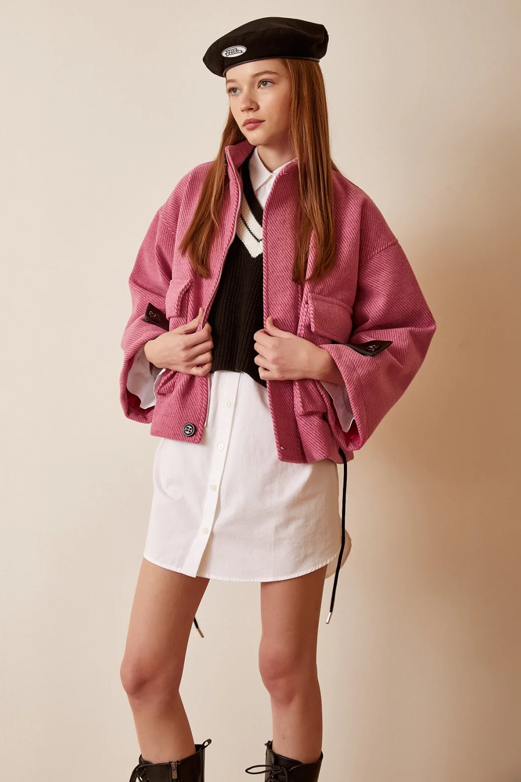 Handy Crop Jacke mit detaillierten Schnüren in Rosa