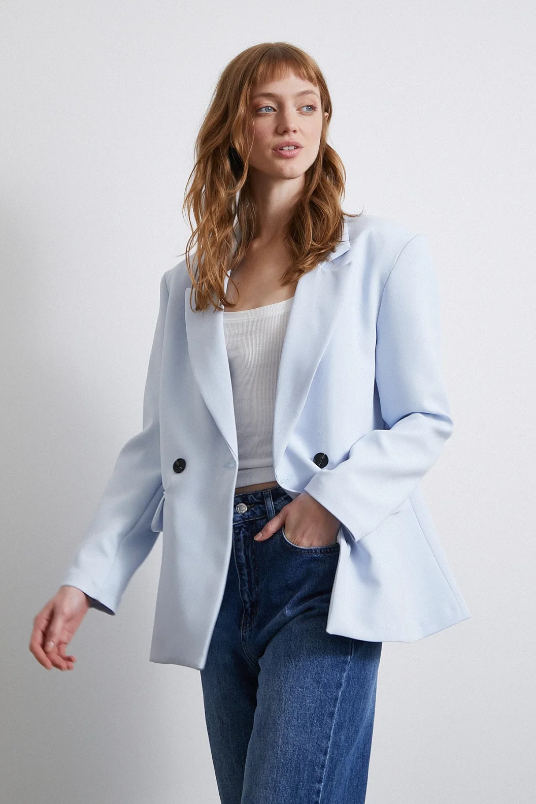 السترة البوليفيسكو الكلاسيكية الزرقاء