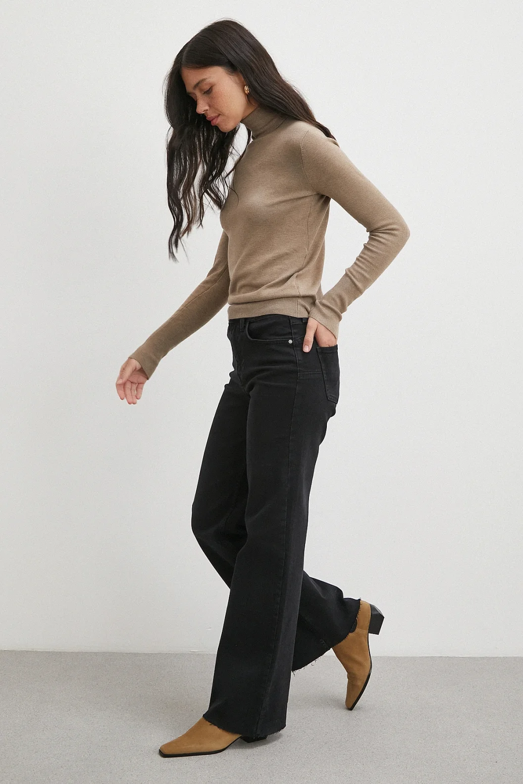 Push Up Kesik Geniş Paça Jean Siyah