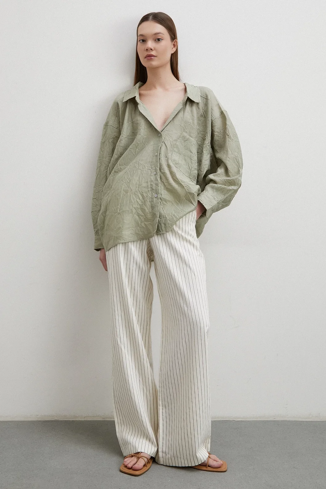 Oversize Crinkled Shirt Khaki