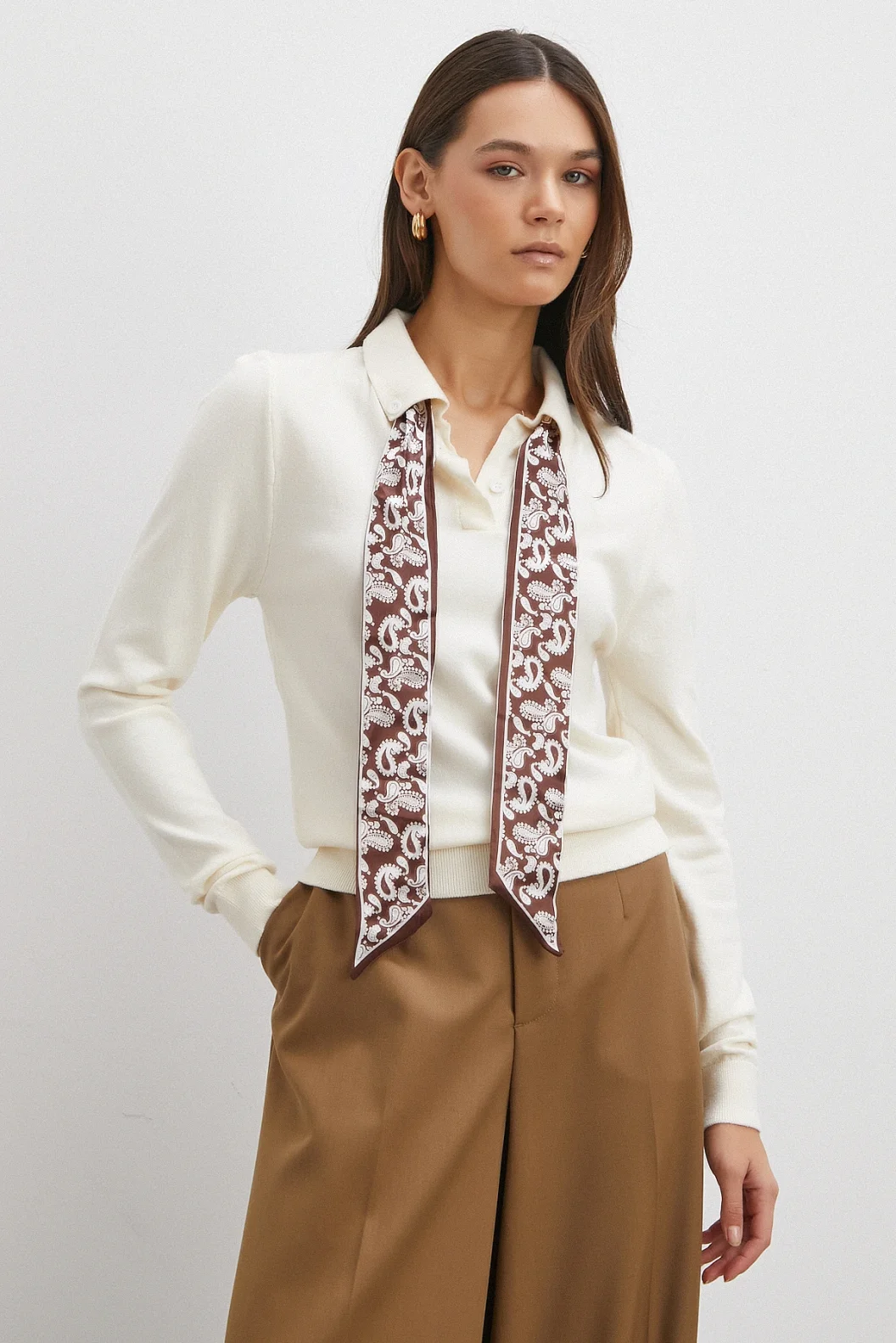 Fularlı Polo Yaka Kazak Ekru