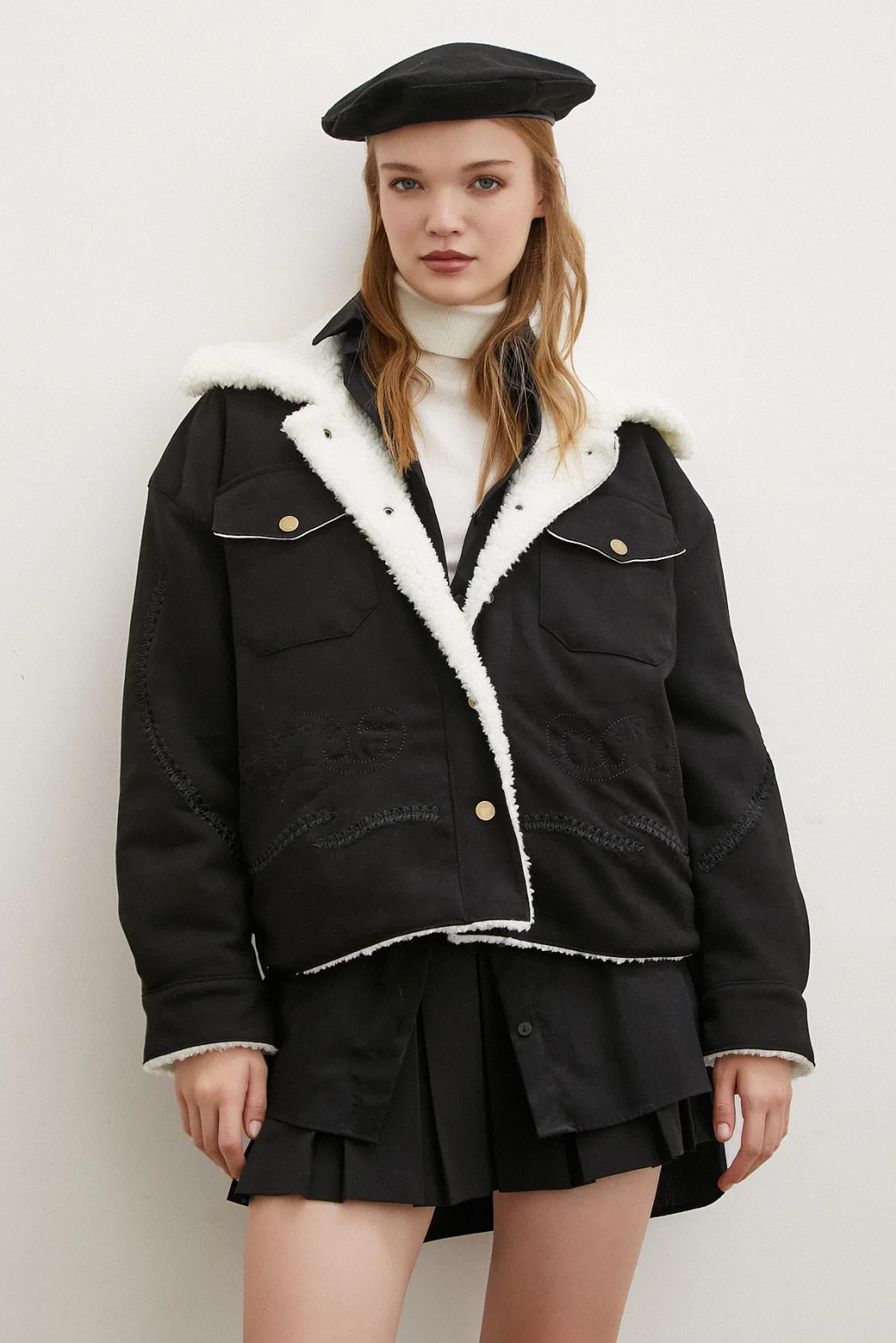 Velours gefütterte Jacke in Schwarz