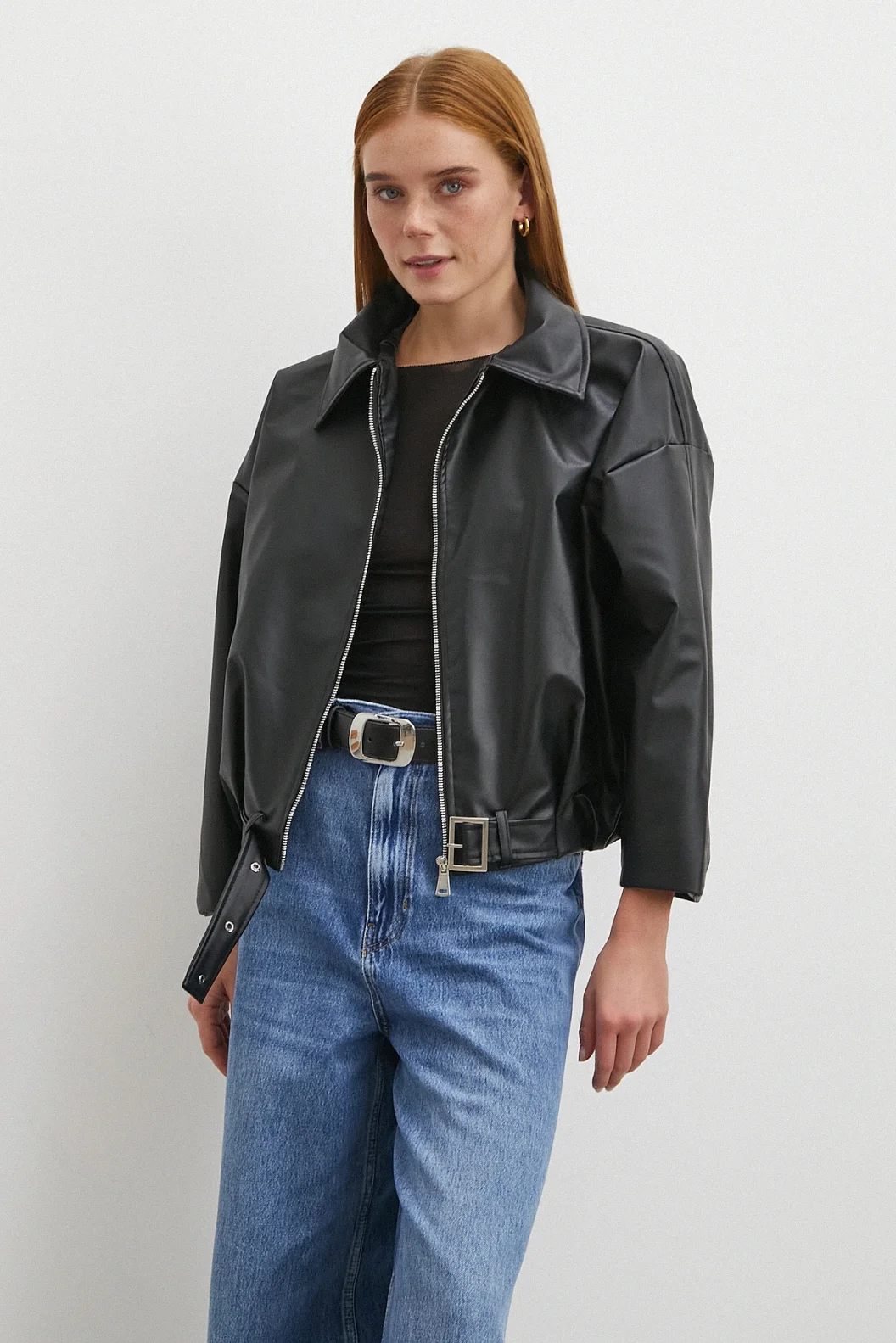 Yakalı Kemer Detaylı Deri Ceket Siyah