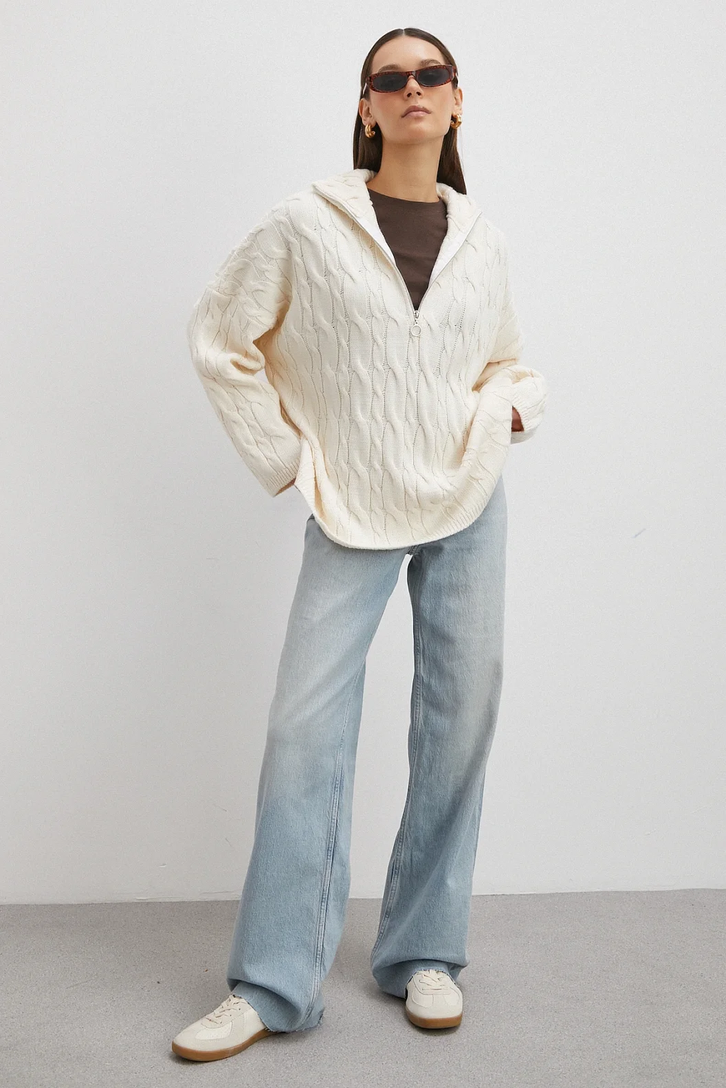 Saç Örgülü Yarım Fermuarlı Kazak Ekru