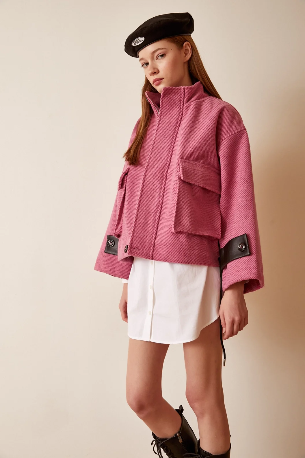 Handy Crop Jacke mit detaillierten Schnüren in Rosa