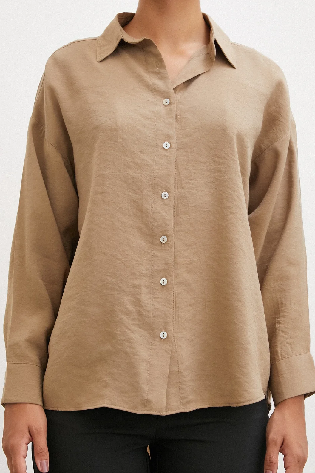 Basic القميص Camel