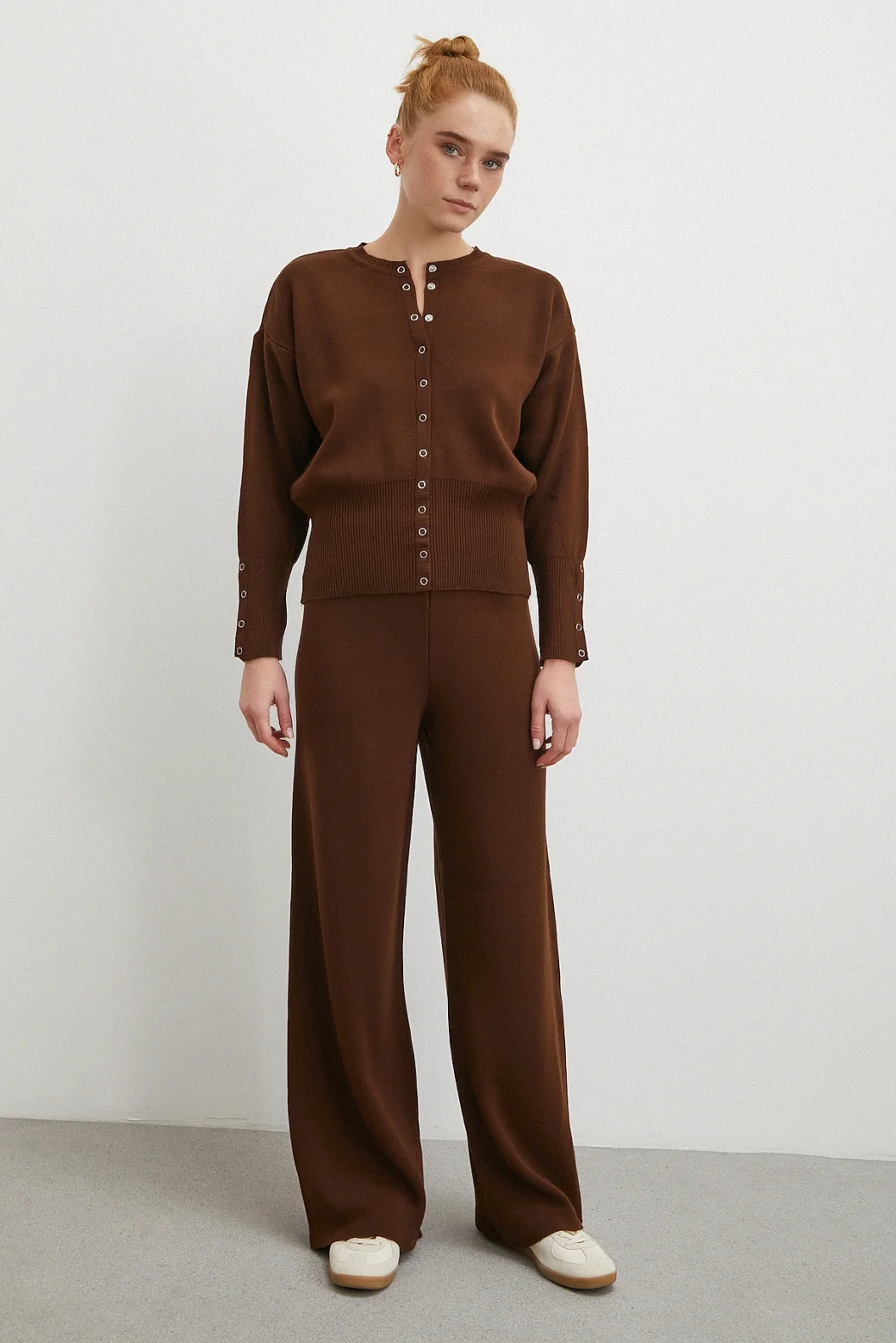Çıtçıtlı Pantolonlu Triko Takım Kahve