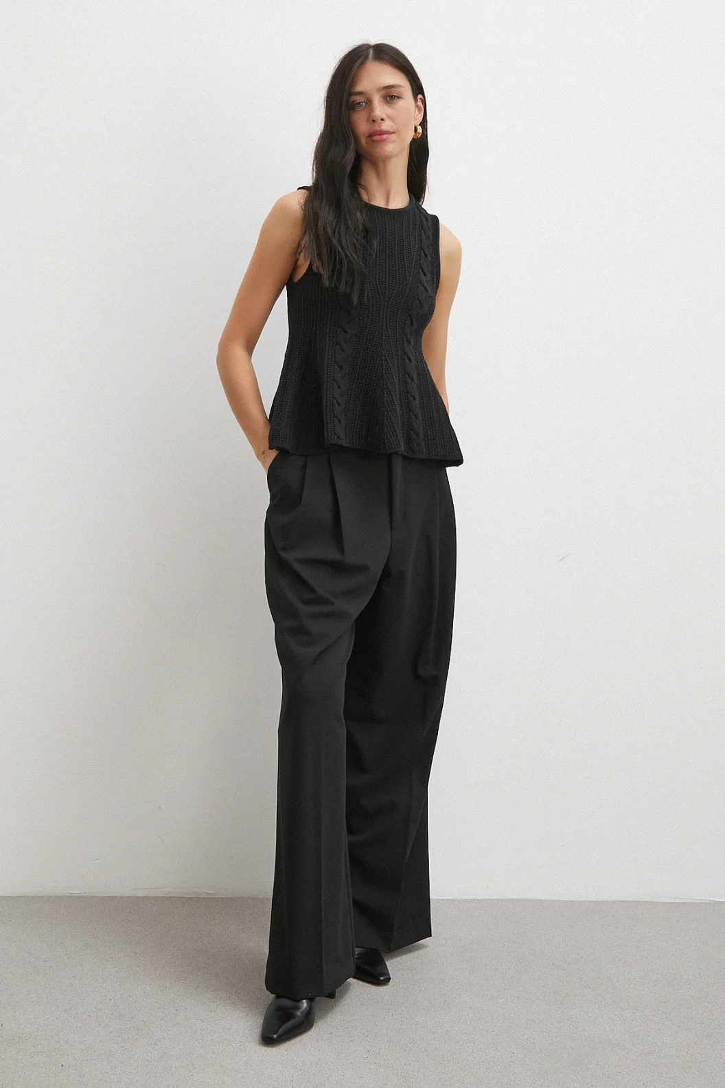 Burgu Örgü Kolsuz Triko Siyah