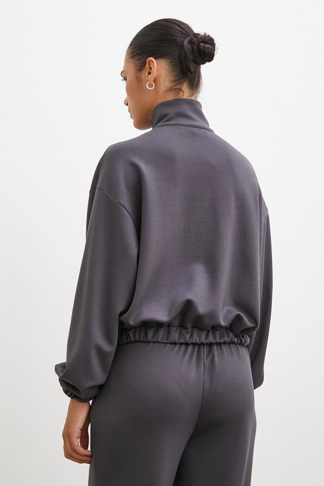 سويت شيرت بسحاب لون رمادي