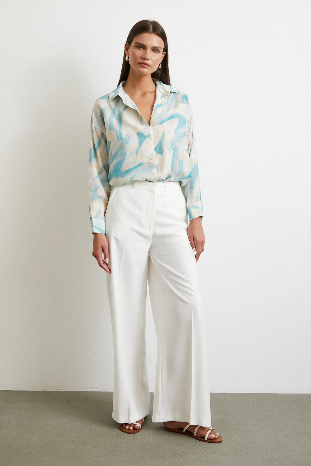 نسيم البحر قميص تركواز