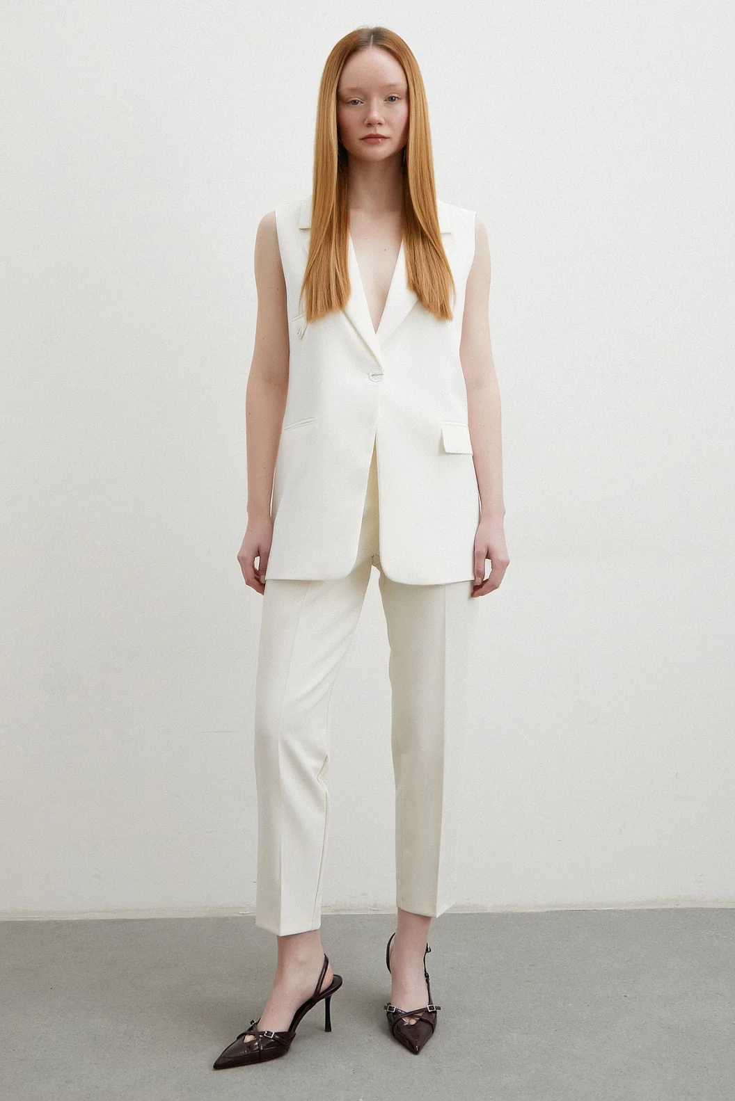 بنطلون قماش رقيق أكرو