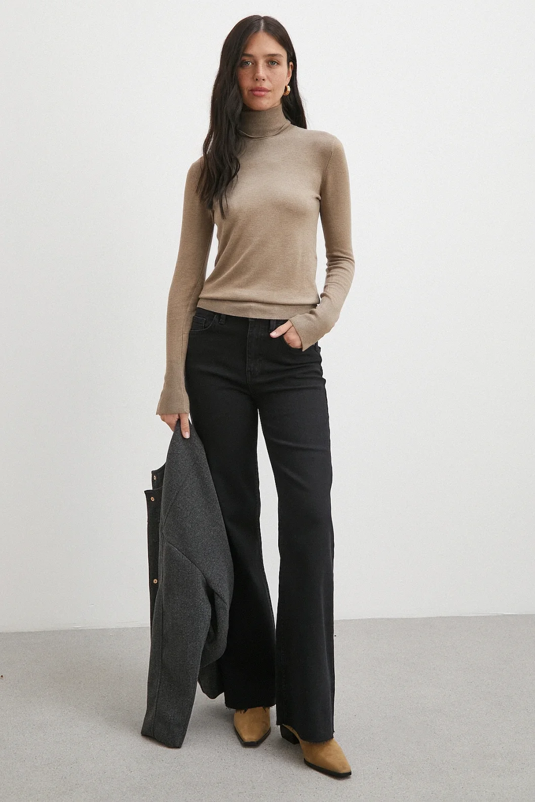 Push Up Kesik Geniş Paça Jean Siyah