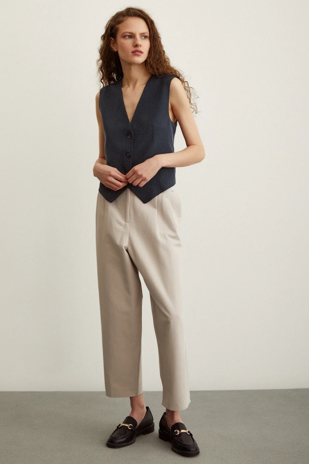 سروال مزدوج السحاب من الأمام