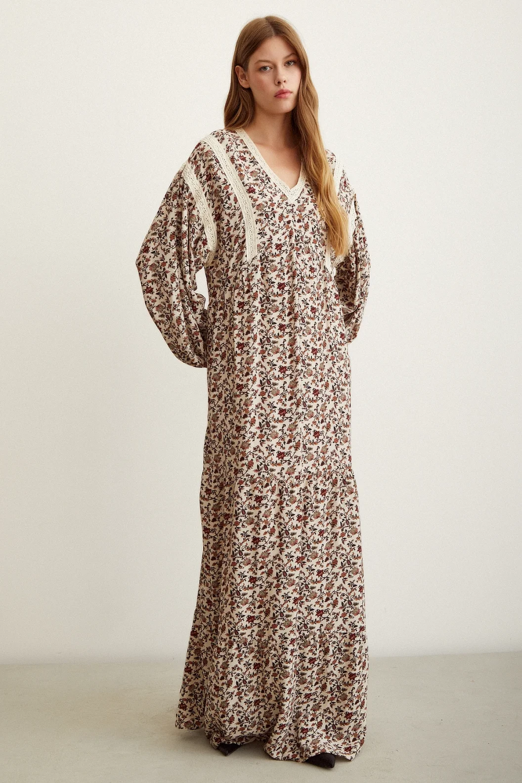 Embroidered Lace Dress Beige