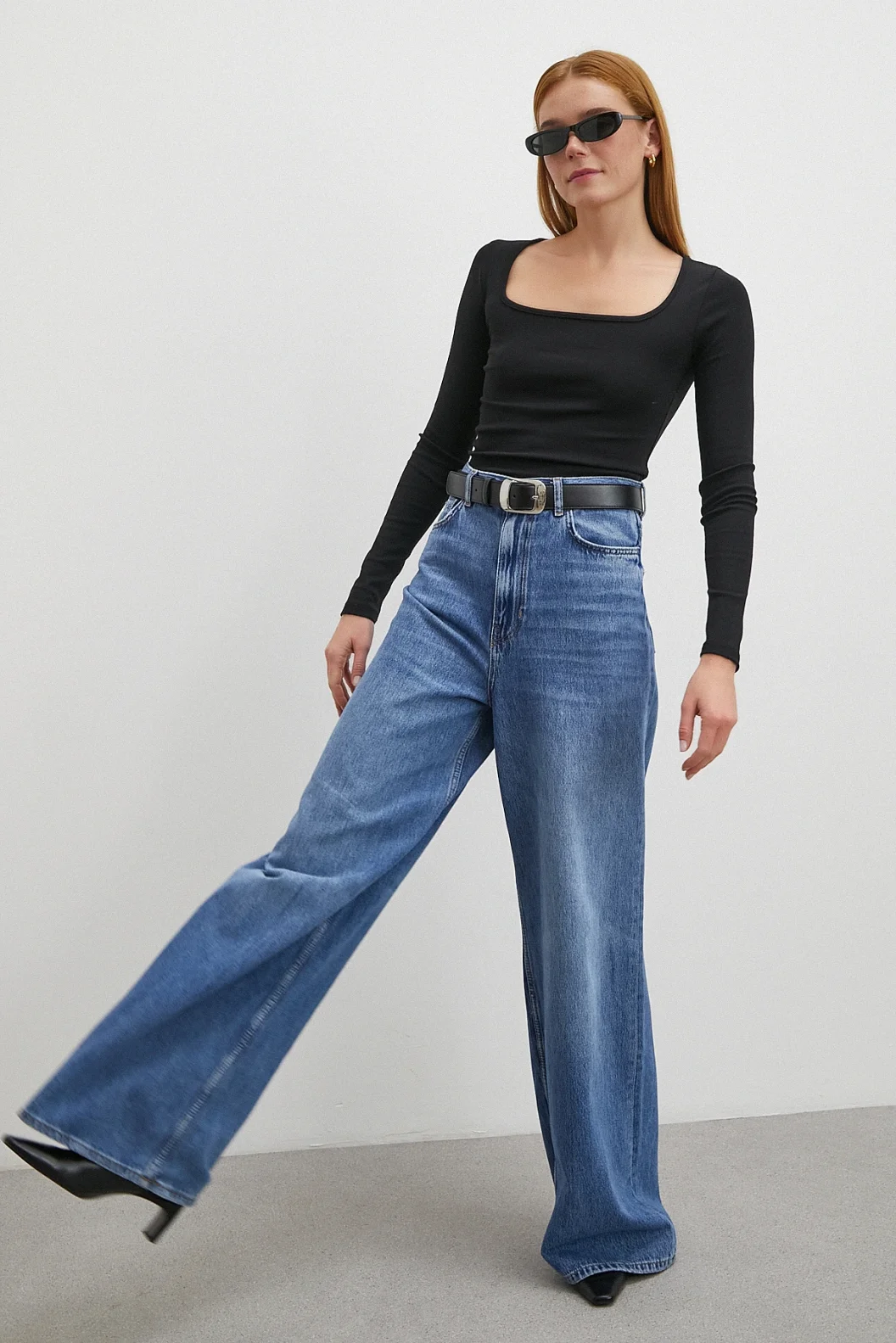 Uzun Kol Kare Yaka Bluz Siyah