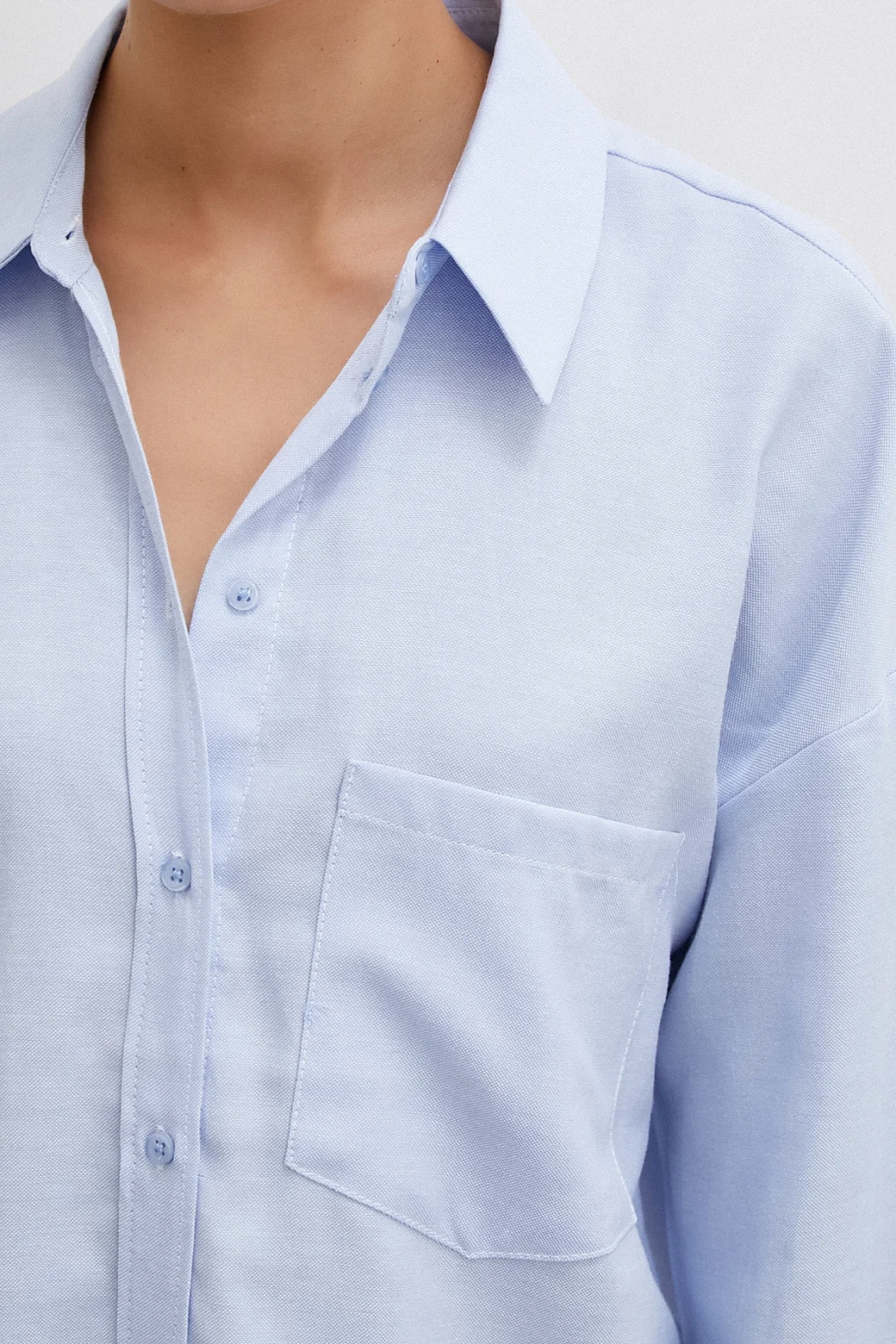 Gestreifte klassische Bluse in Eisblau