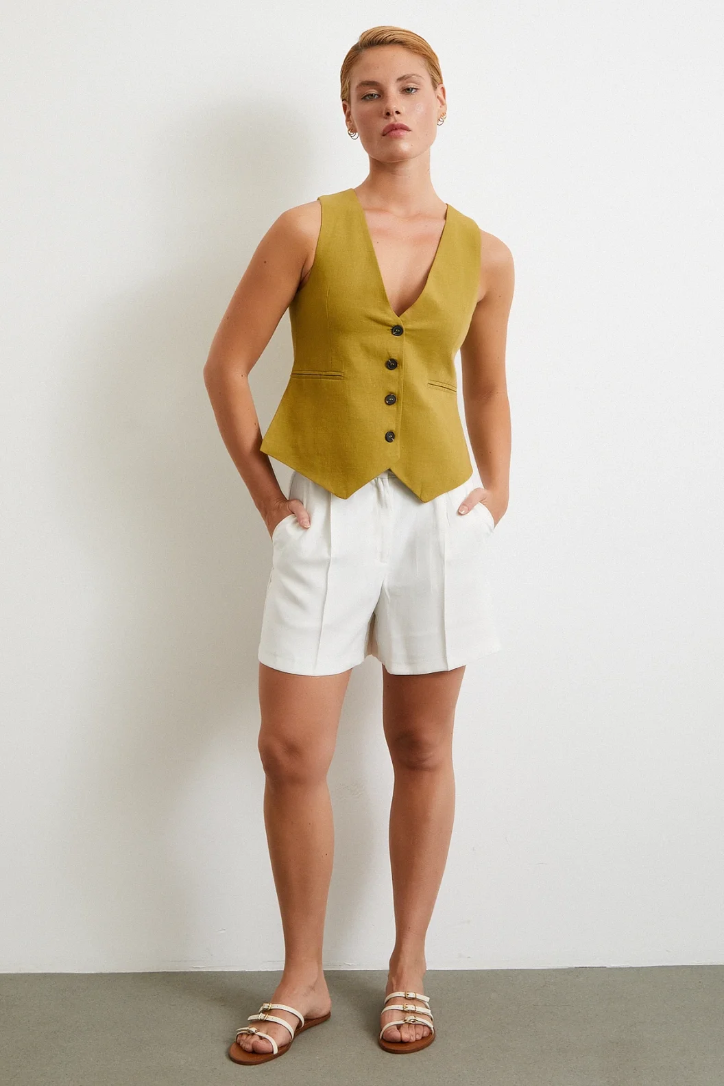 Piliseli Cepli Şort Ekru