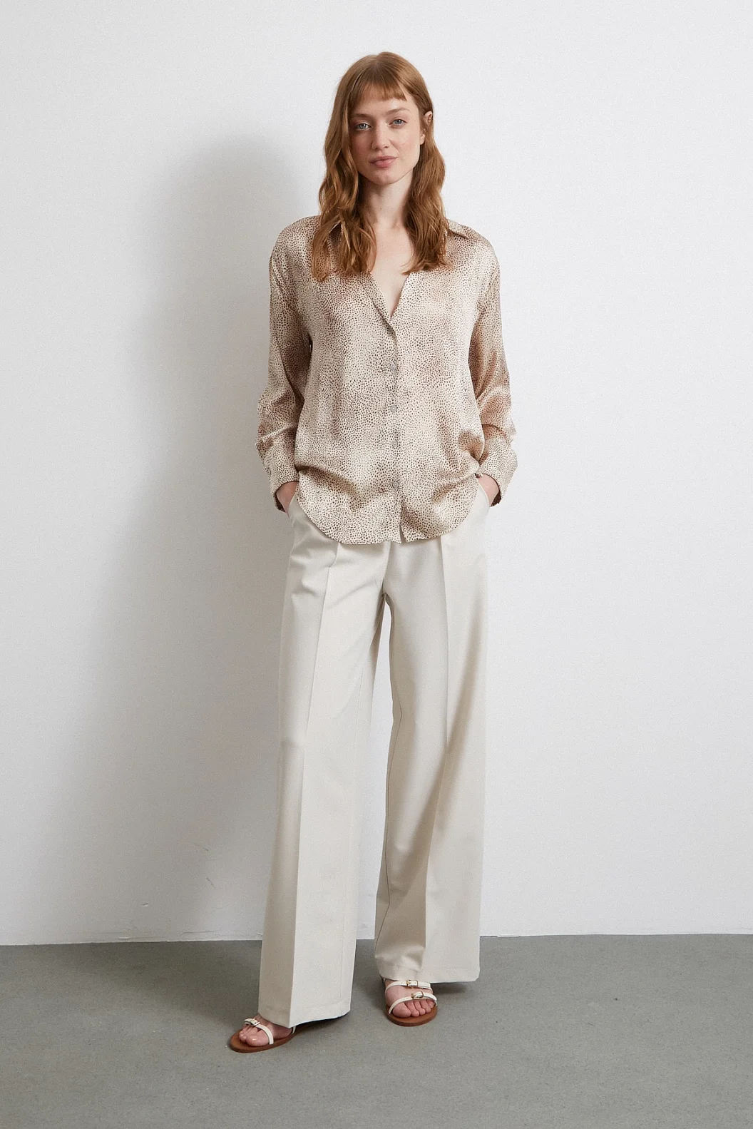 V-Neck Patterned Satin Shirt in Brown