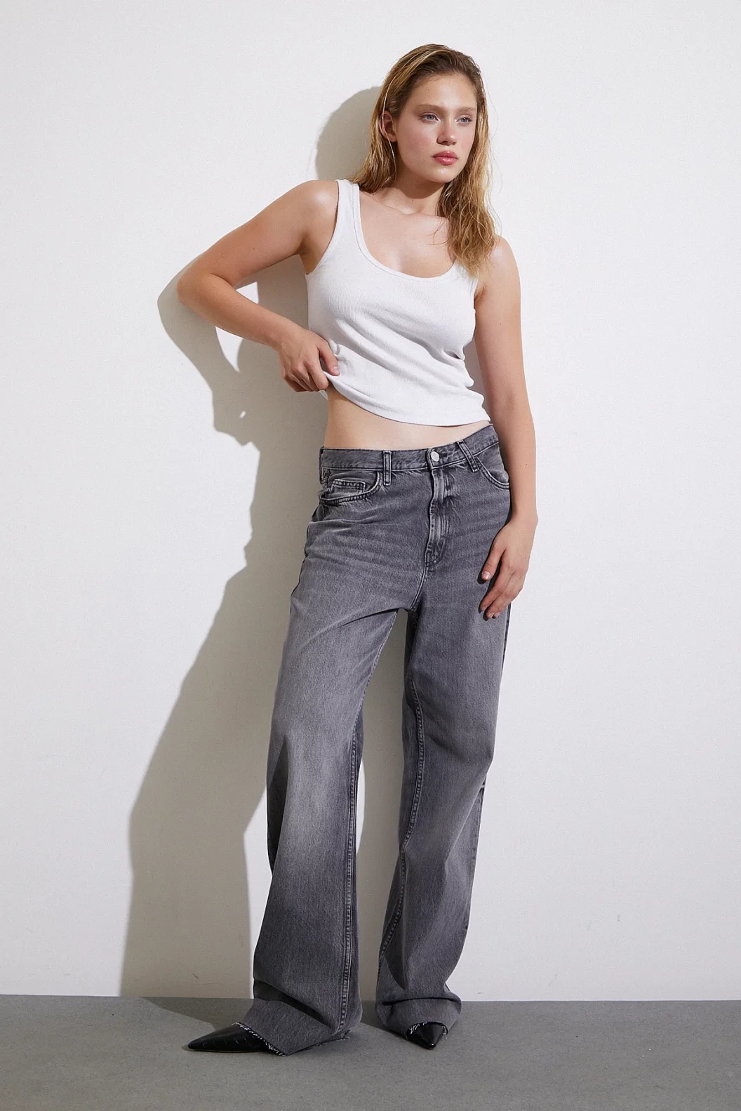 Yüksek Bel Kesik Paça Wide Leg Jean Antirasit