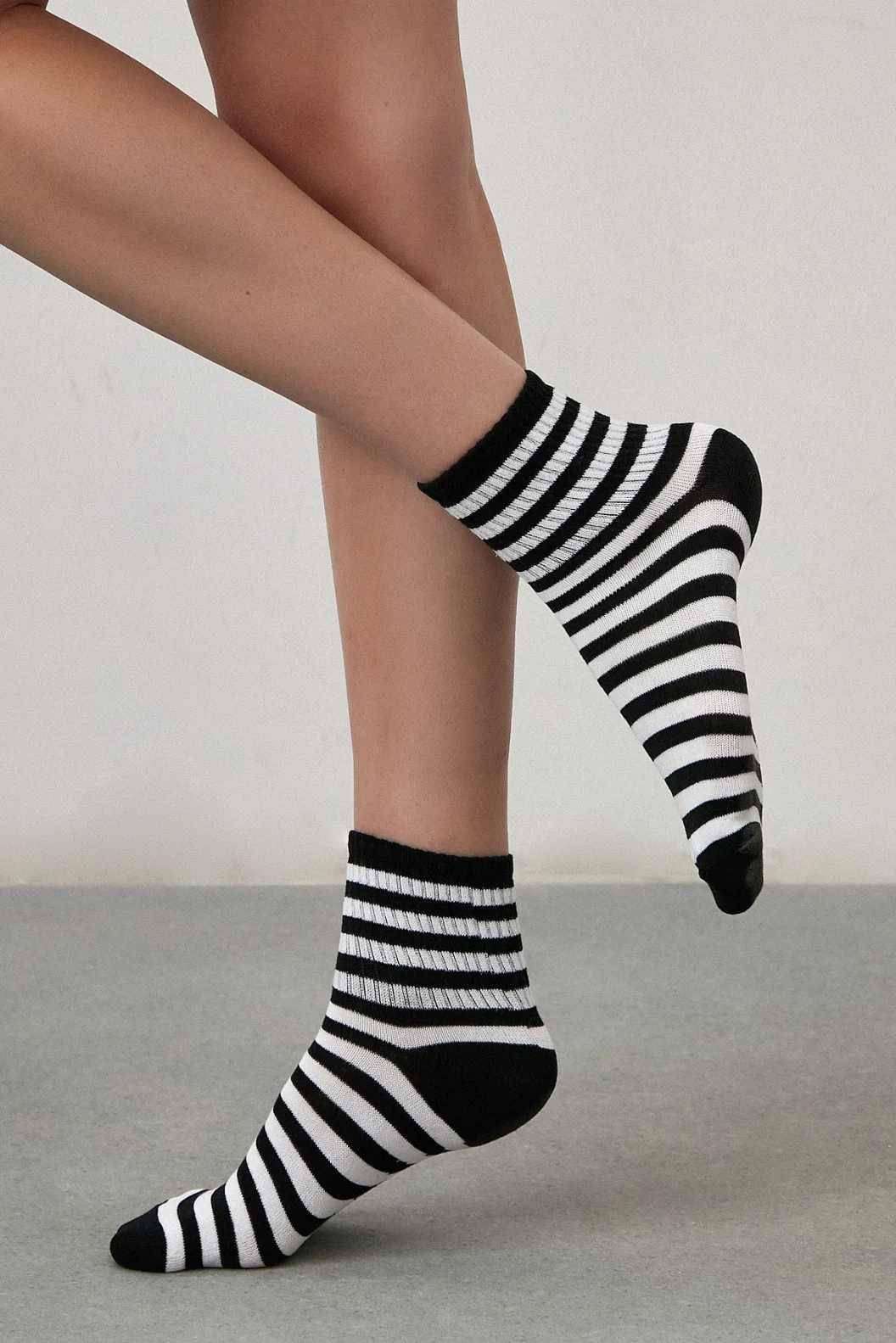 مجموعة جوارب كلية روكر بير الرباعية البيضاء