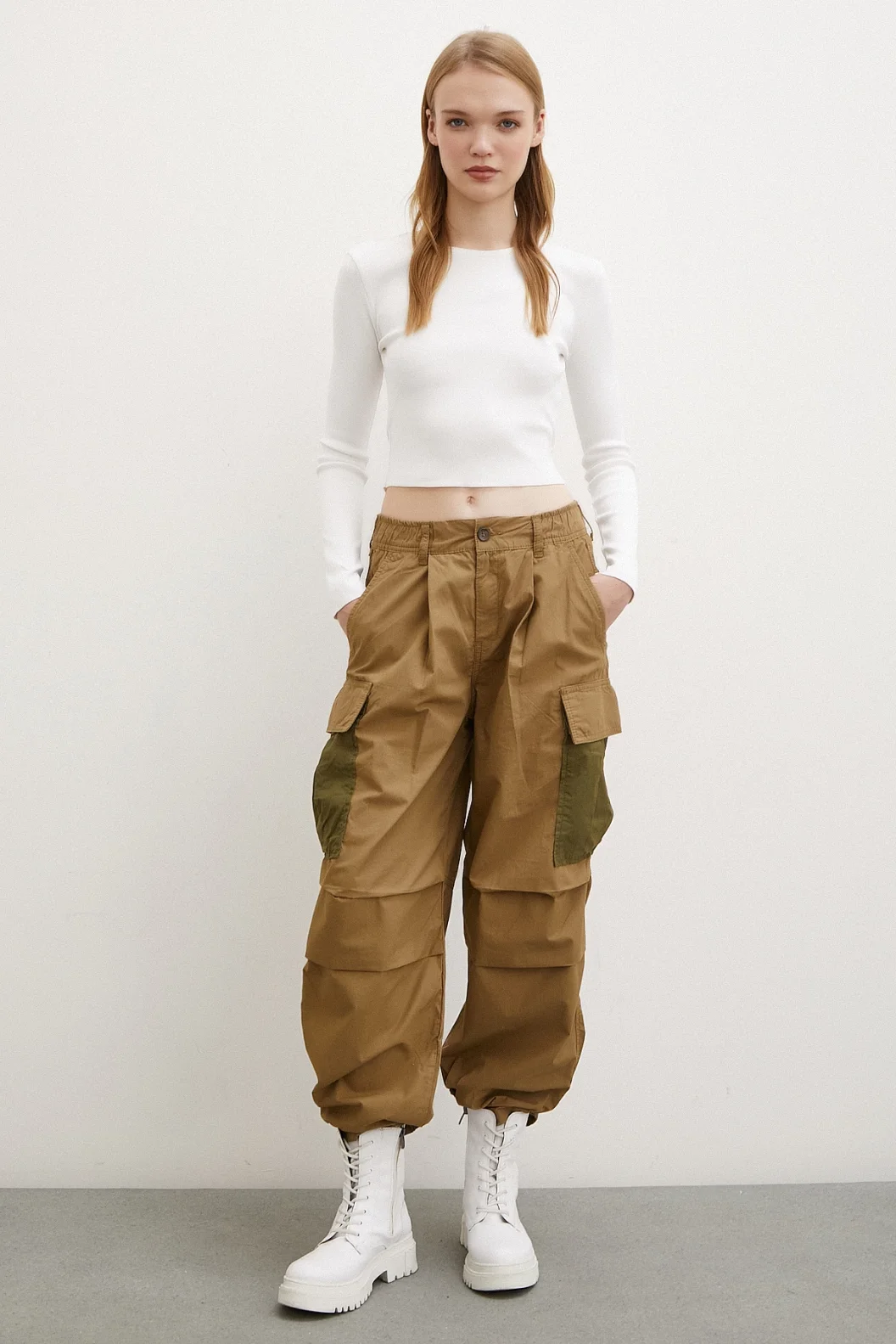 Elastic Waist Cargo Pocket Parachute Pants Khaki